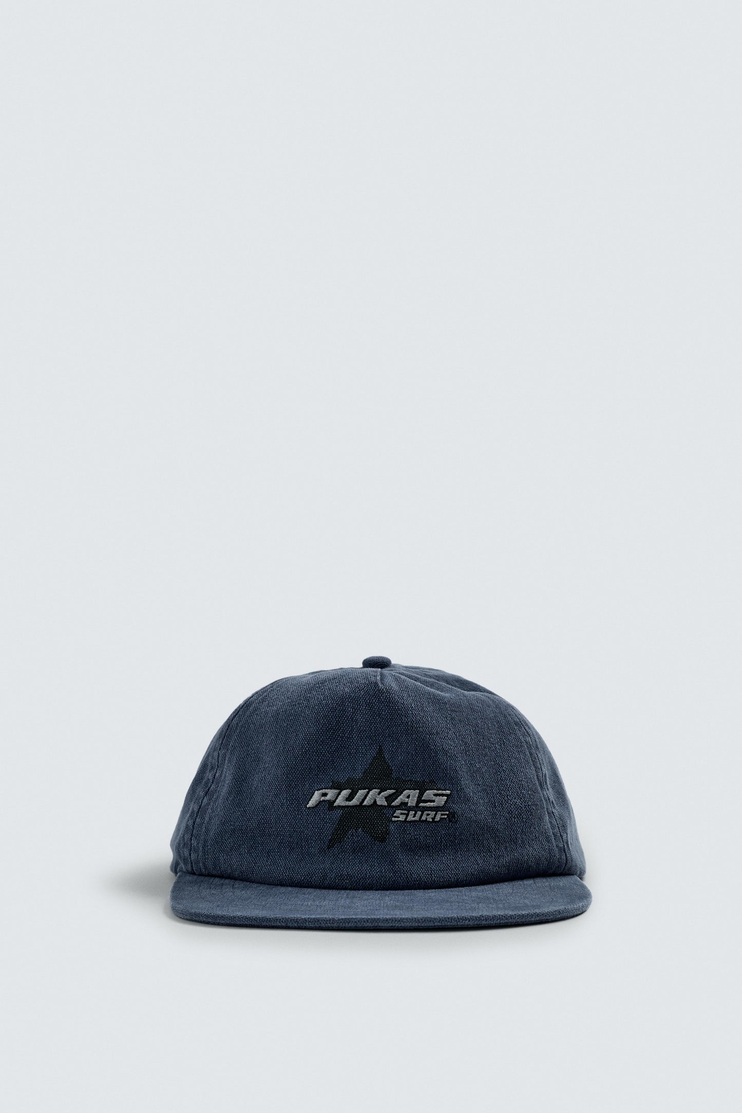 BONÉ VISEIRA PLANA PUKAS SURF X ZARA