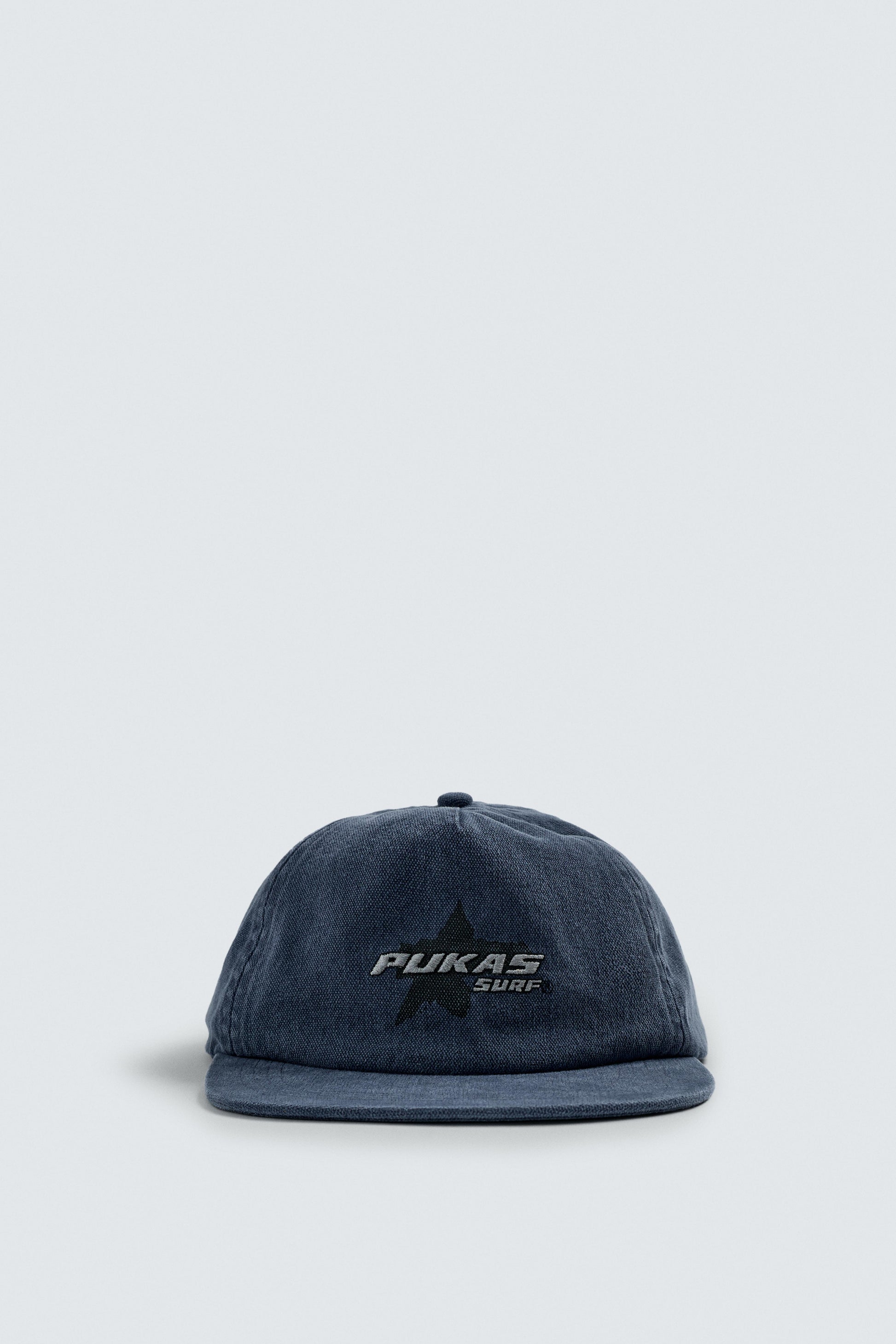 BONÉ VISEIRA PLANA PUKAS SURF X ZARA