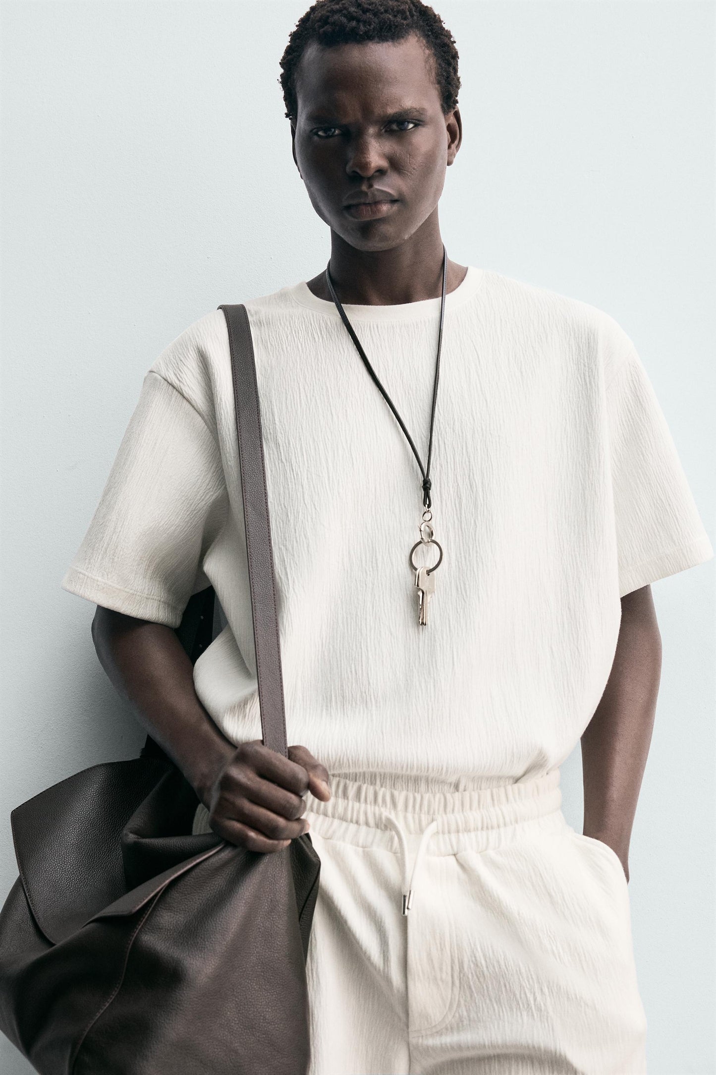 T-SHIRT RELAXED FIT ESTRUTURADA
