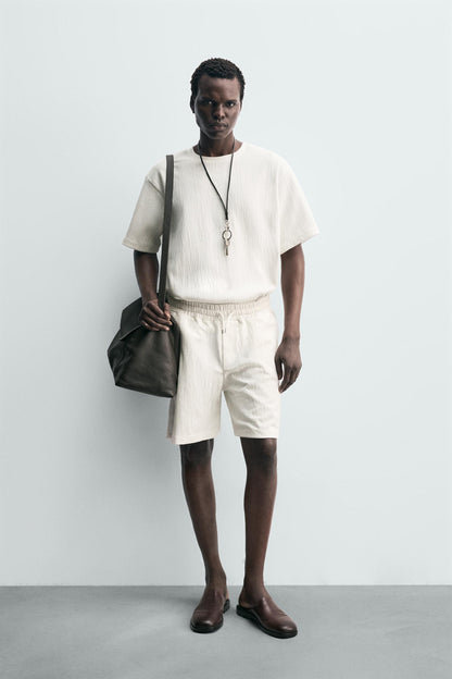 T-SHIRT RELAXED FIT ESTRUTURADA