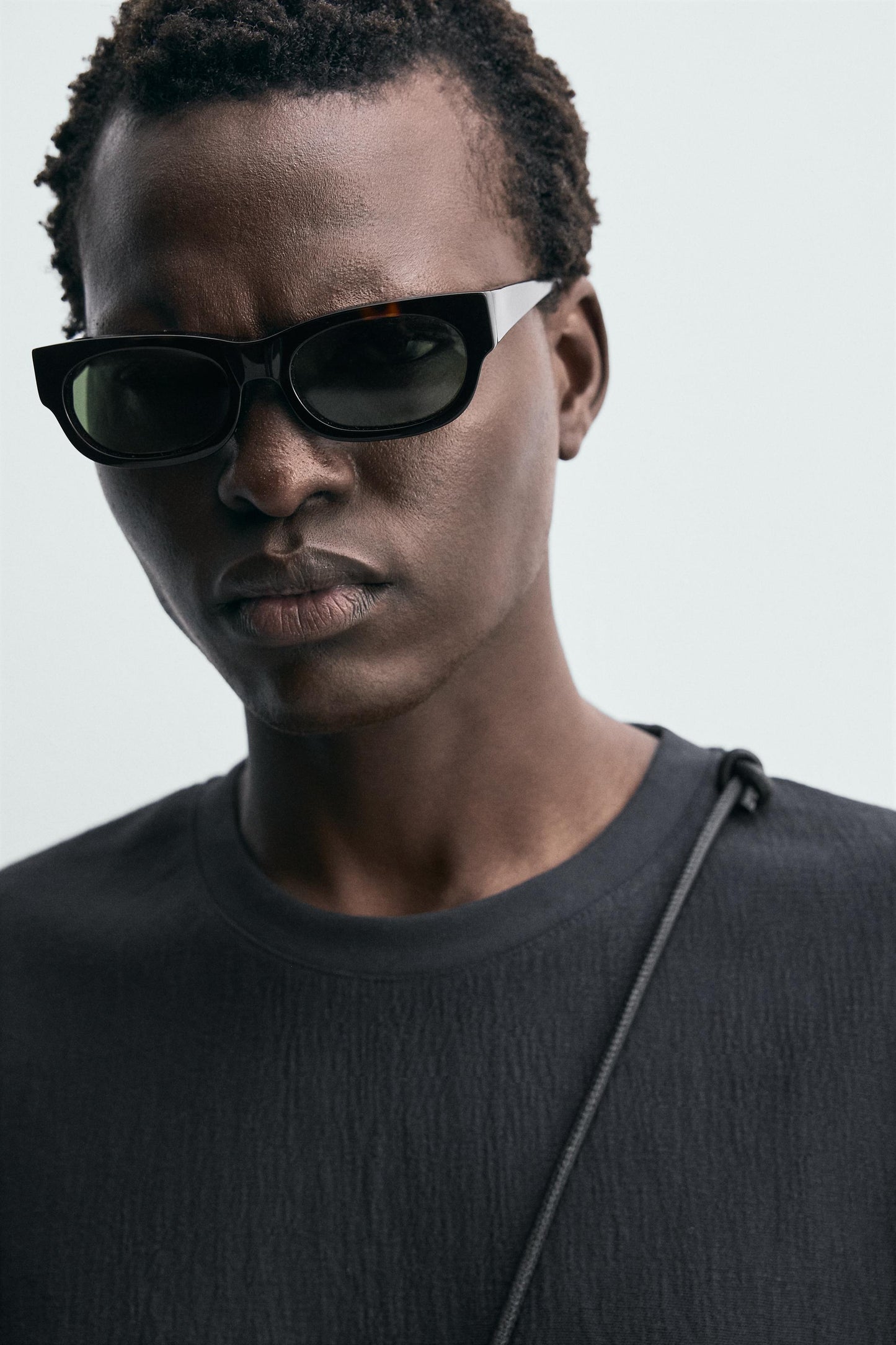 T-SHIRT RELAXED FIT ESTRUTURADA