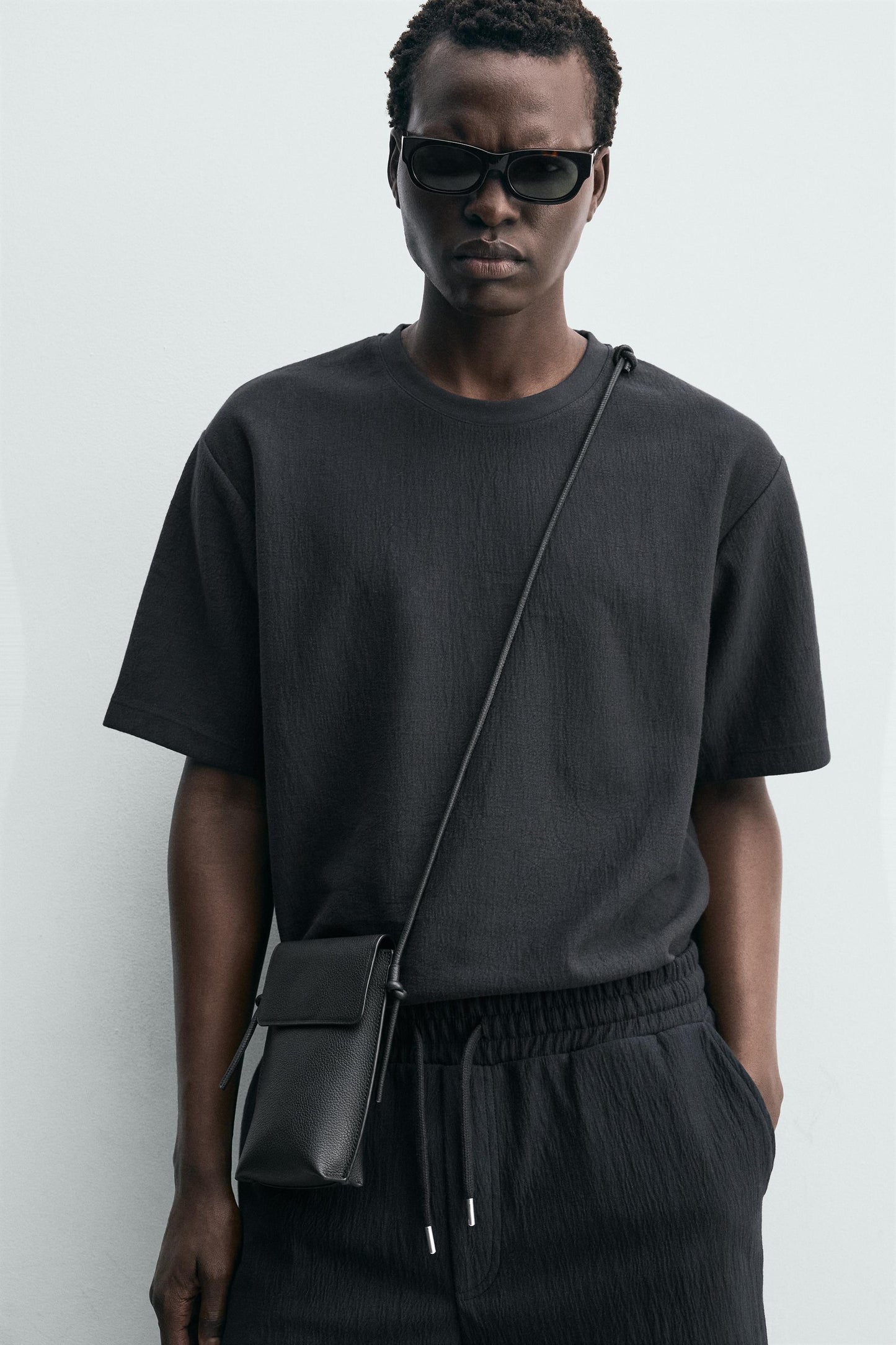 T-SHIRT RELAXED FIT ESTRUTURADA