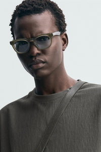T-SHIRT RELAXED FIT ESTRUTURADA