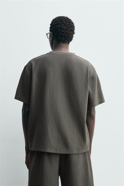 T-SHIRT RELAXED FIT ESTRUTURADA