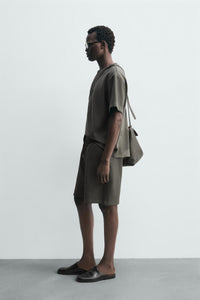 T-SHIRT RELAXED FIT ESTRUTURADA