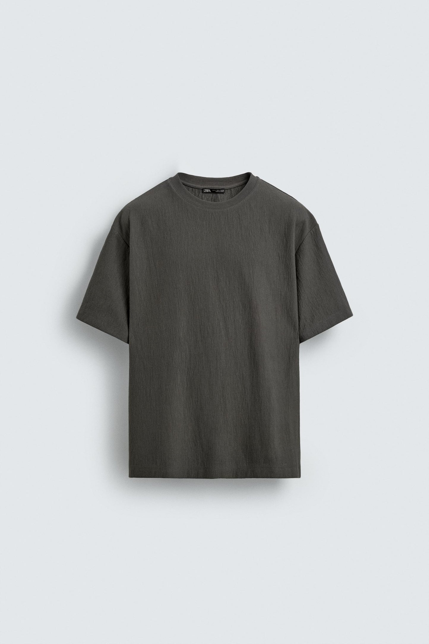 T-SHIRT RELAXED FIT ESTRUTURADA