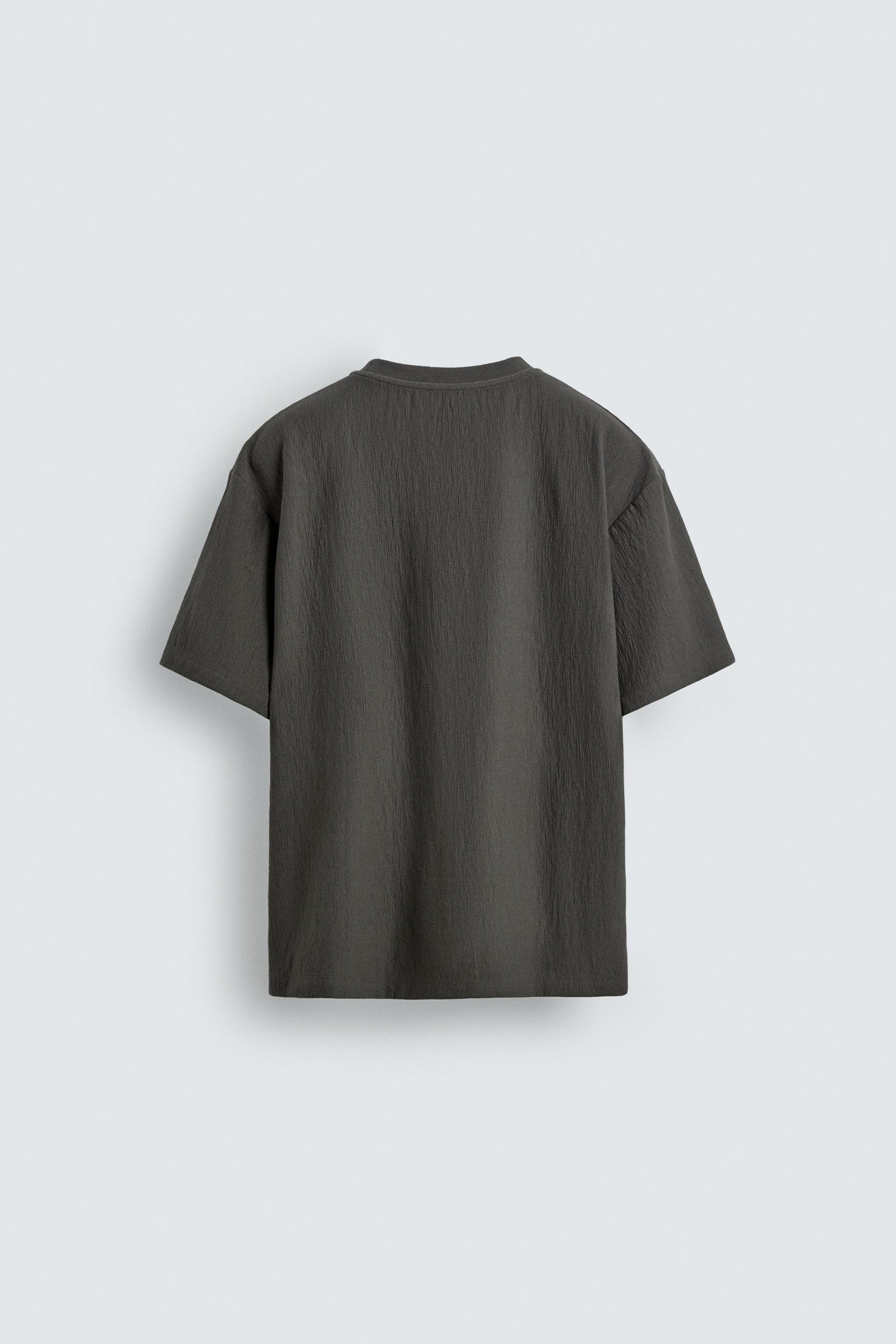 T-SHIRT RELAXED FIT ESTRUTURADA