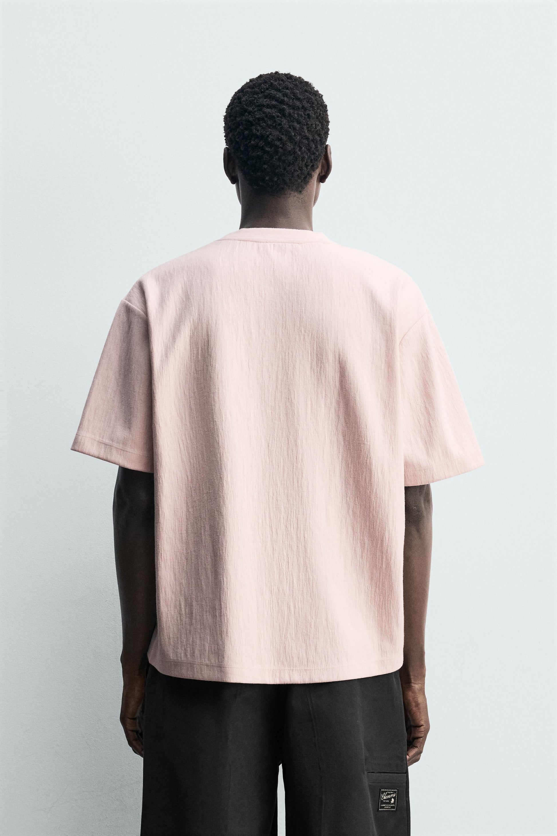 T-SHIRT RELAXED FIT ESTRUTURADA