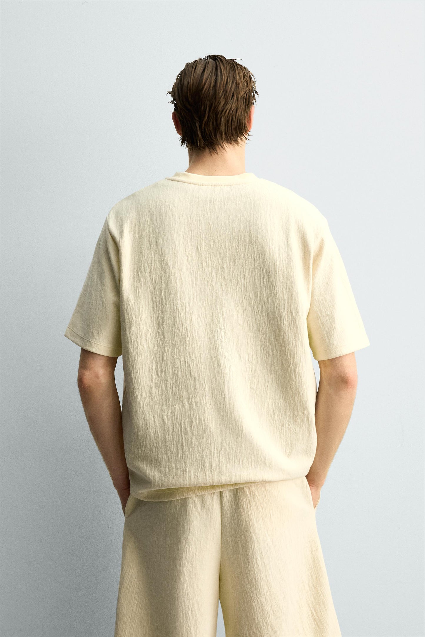 T-SHIRT RELAXED FIT ESTRUTURADA