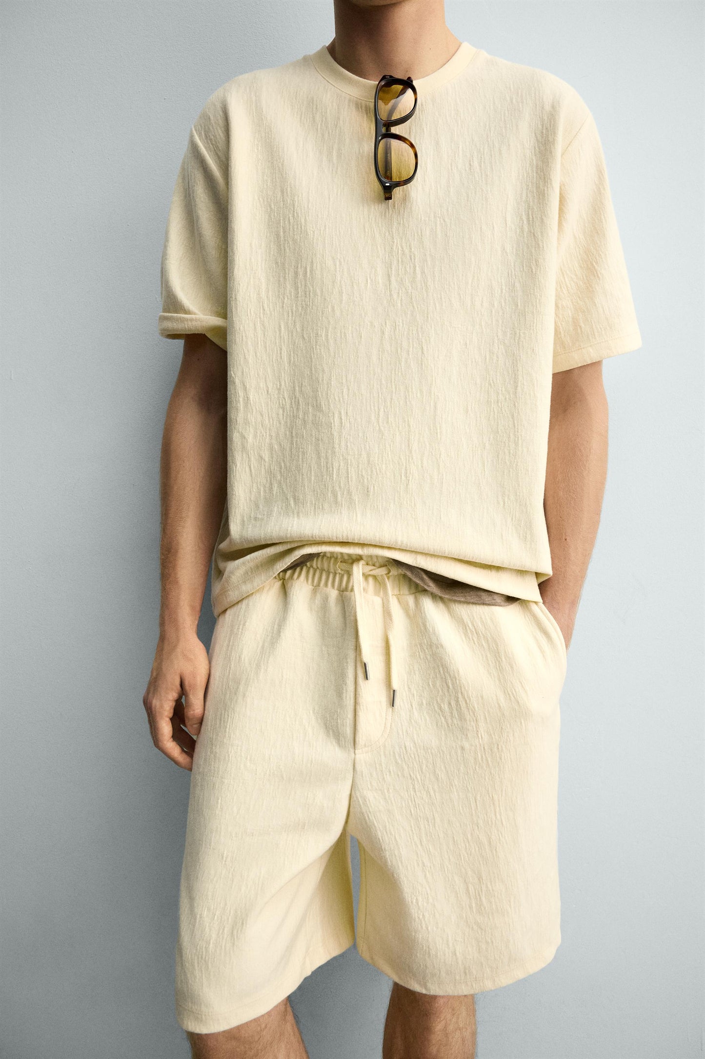 T-SHIRT RELAXED FIT ESTRUTURADA