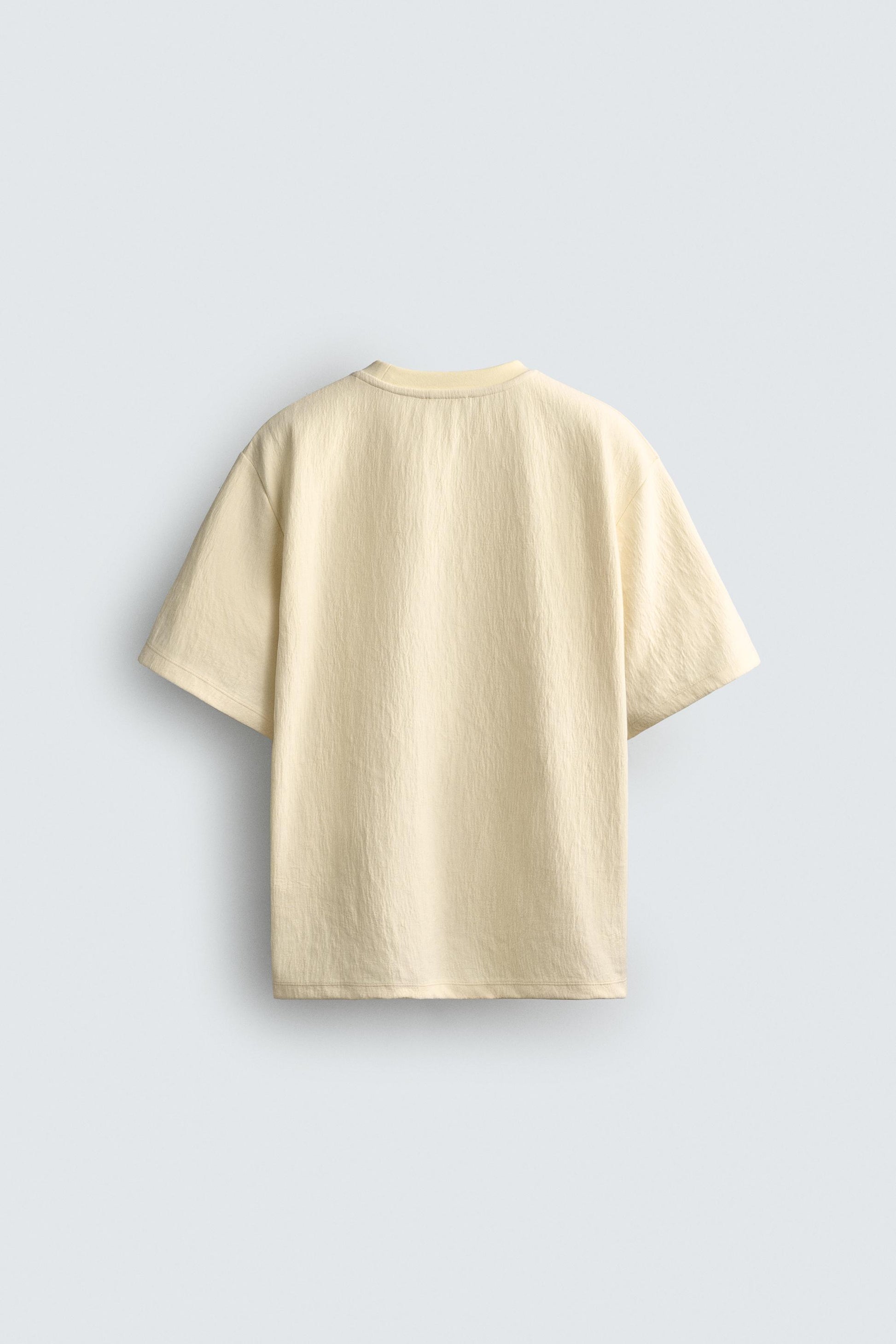T-SHIRT RELAXED FIT ESTRUTURADA