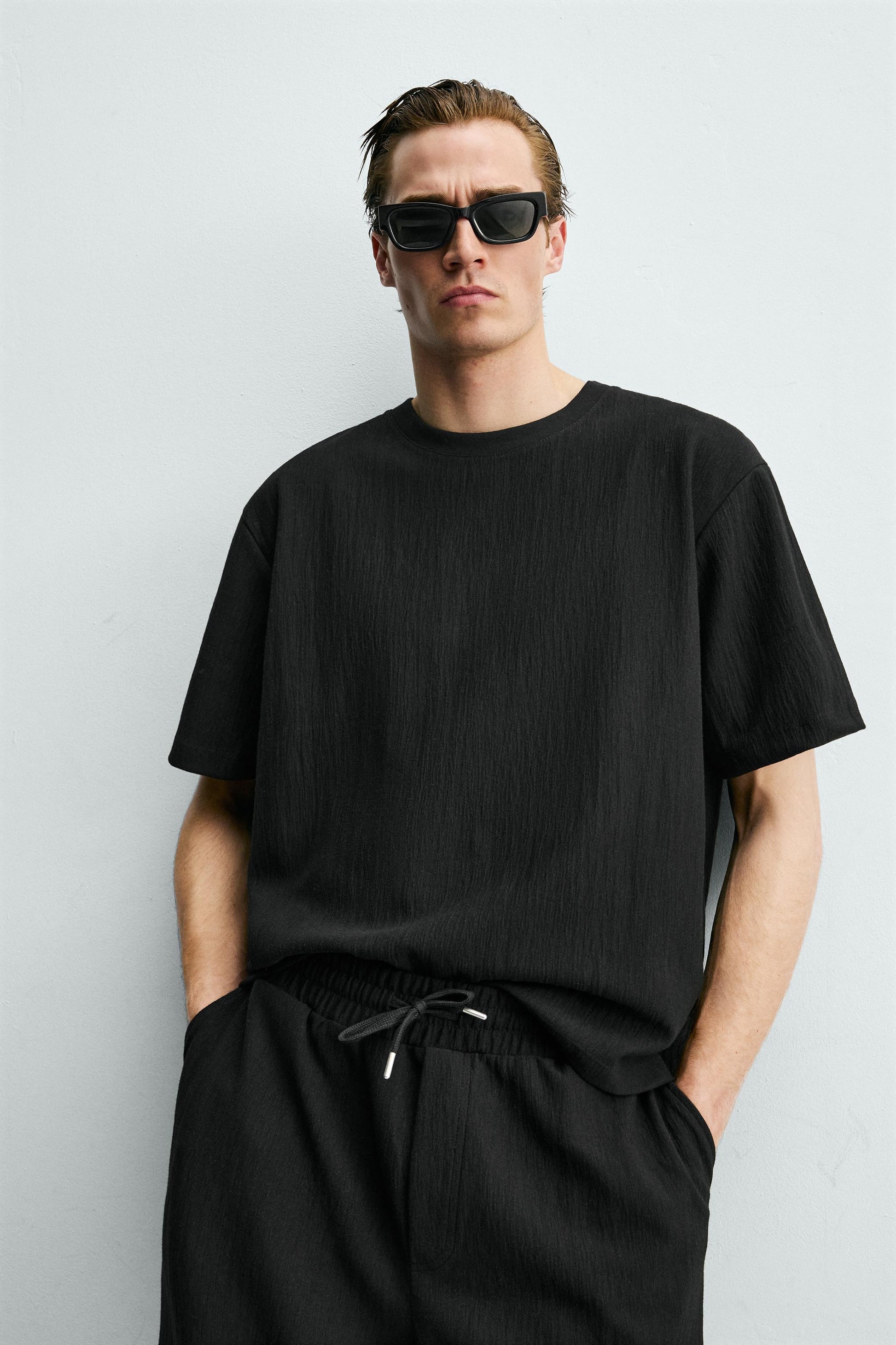 T-SHIRT RELAXED FIT ESTRUTURADA
