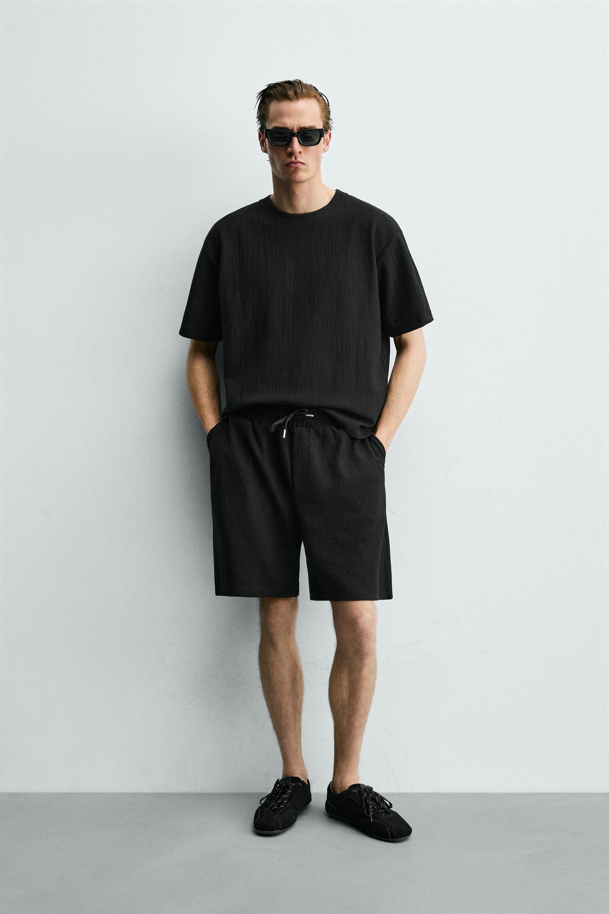 T-SHIRT RELAXED FIT ESTRUTURADA