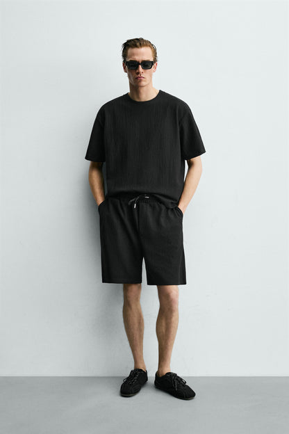 T-SHIRT RELAXED FIT ESTRUTURADA