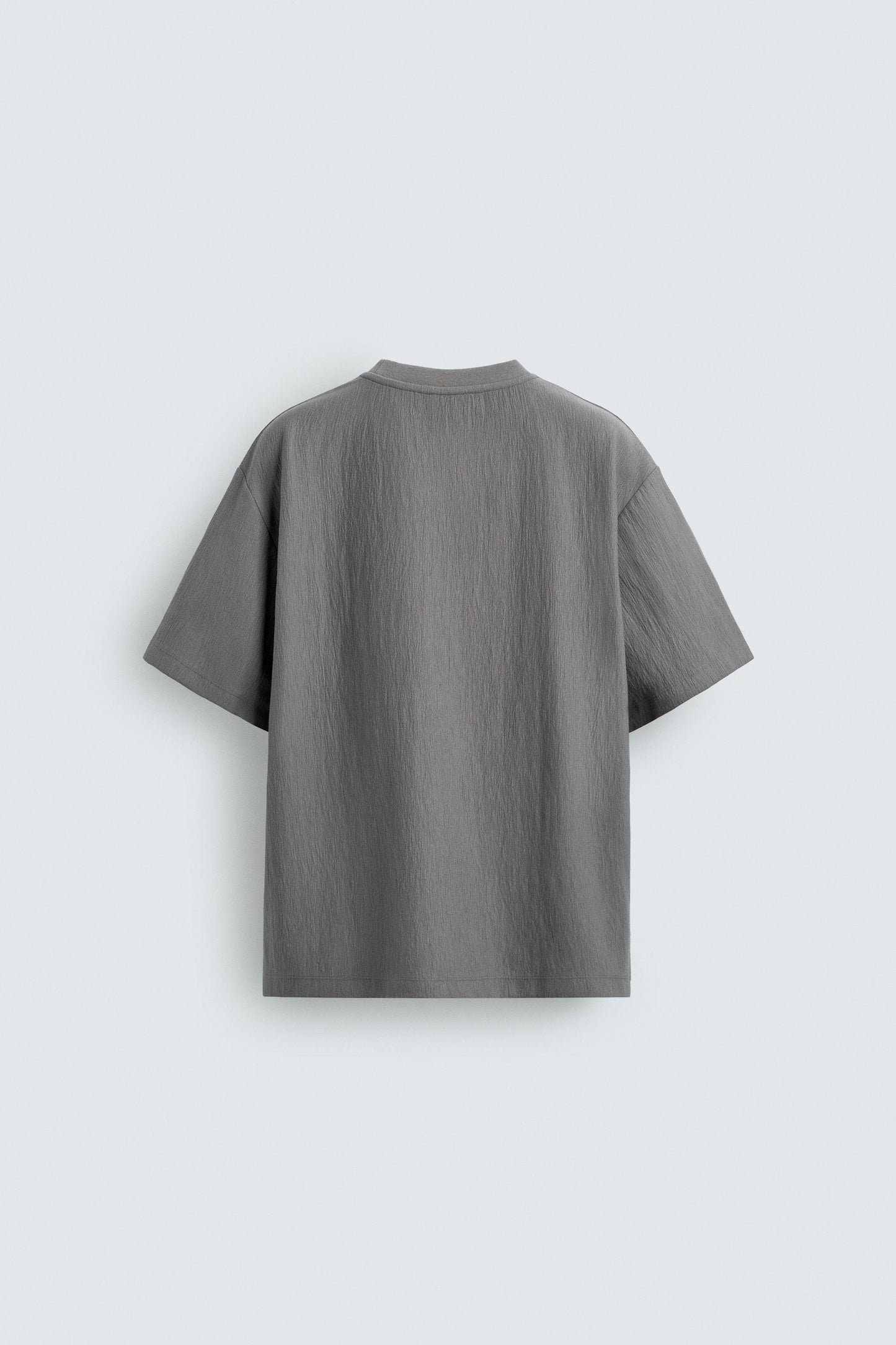 T-SHIRT RELAXED FIT ESTRUTURADA