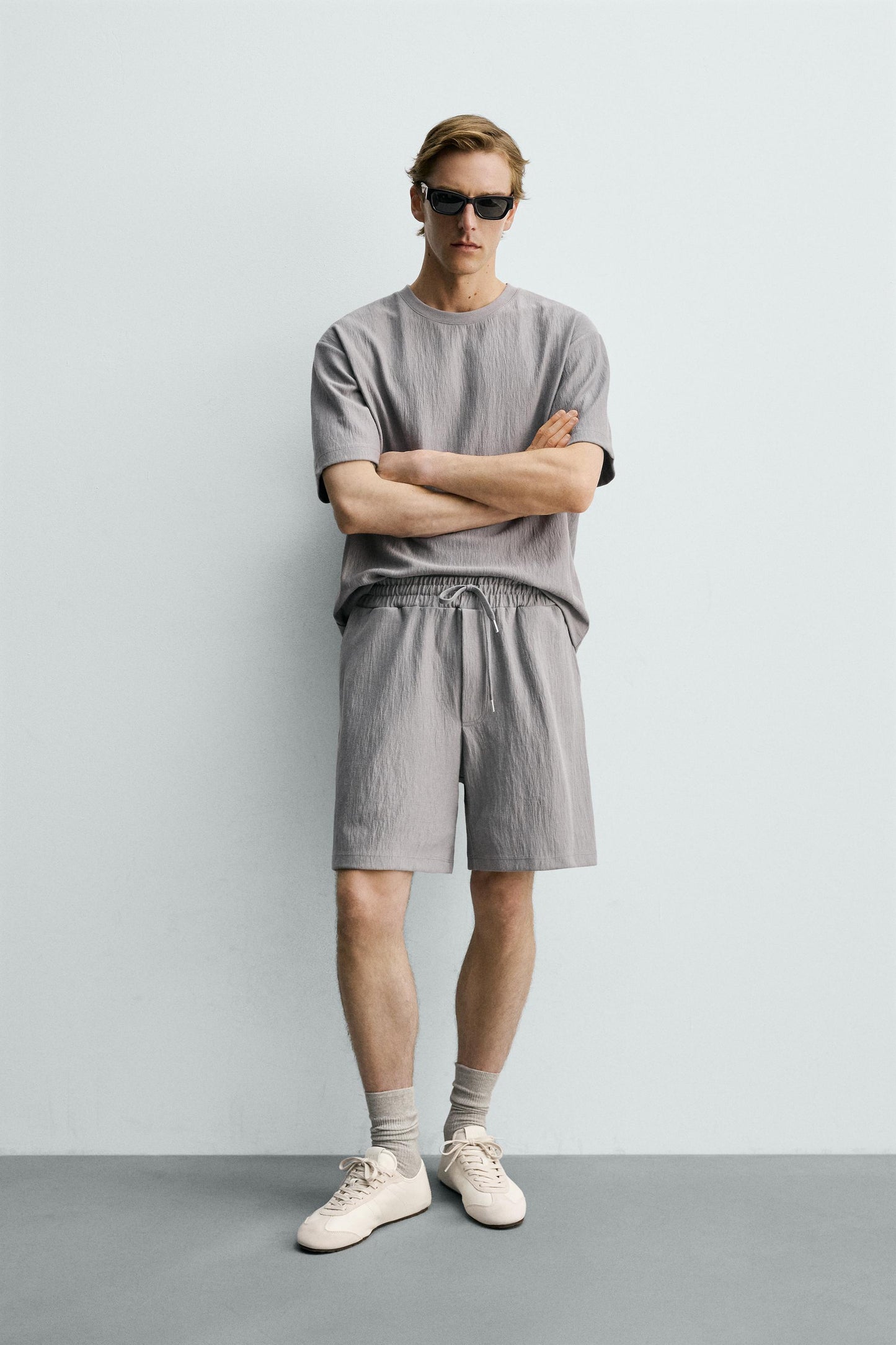 CALÇÕES BERMUDA JOGGER COM ESTRUTURA