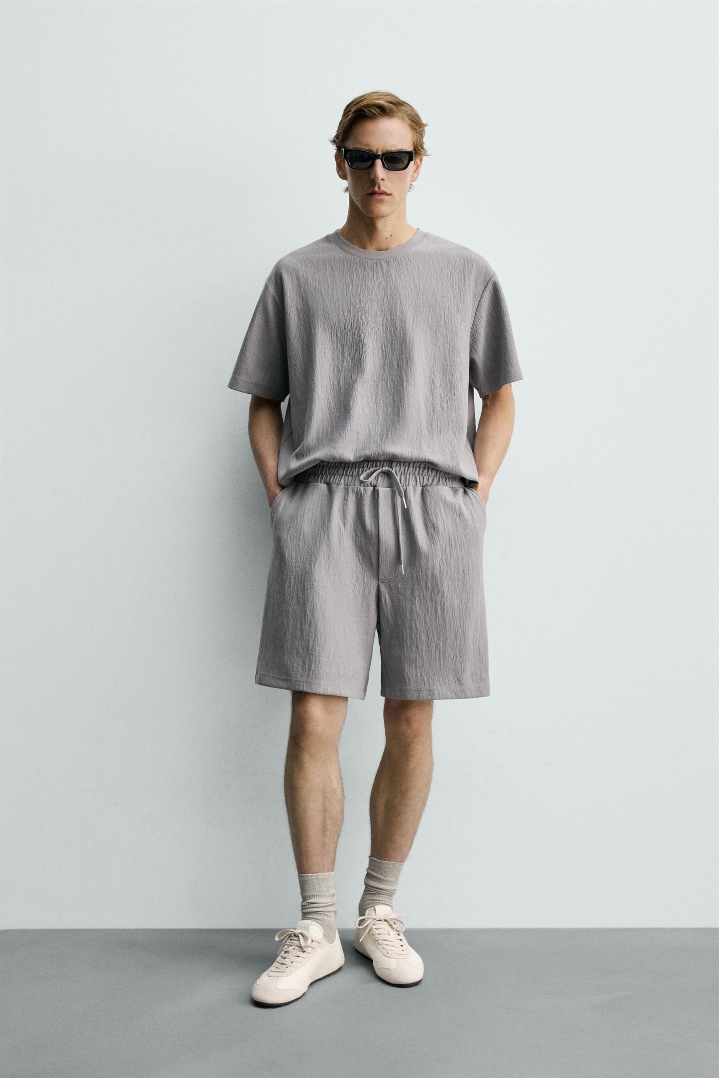 CALÇÕES BERMUDA JOGGER COM ESTRUTURA