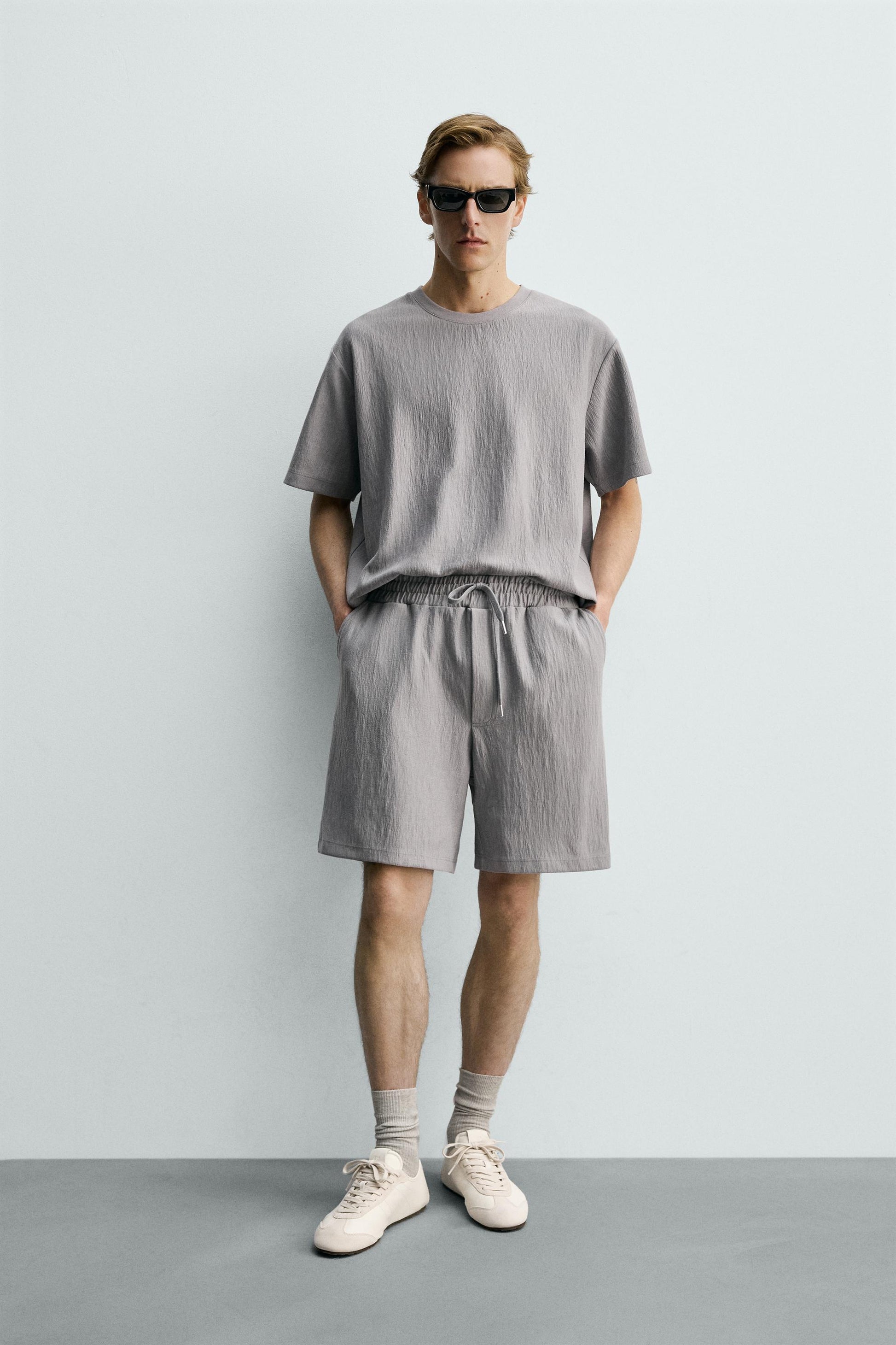 CALÇÕES BERMUDA JOGGER COM ESTRUTURA