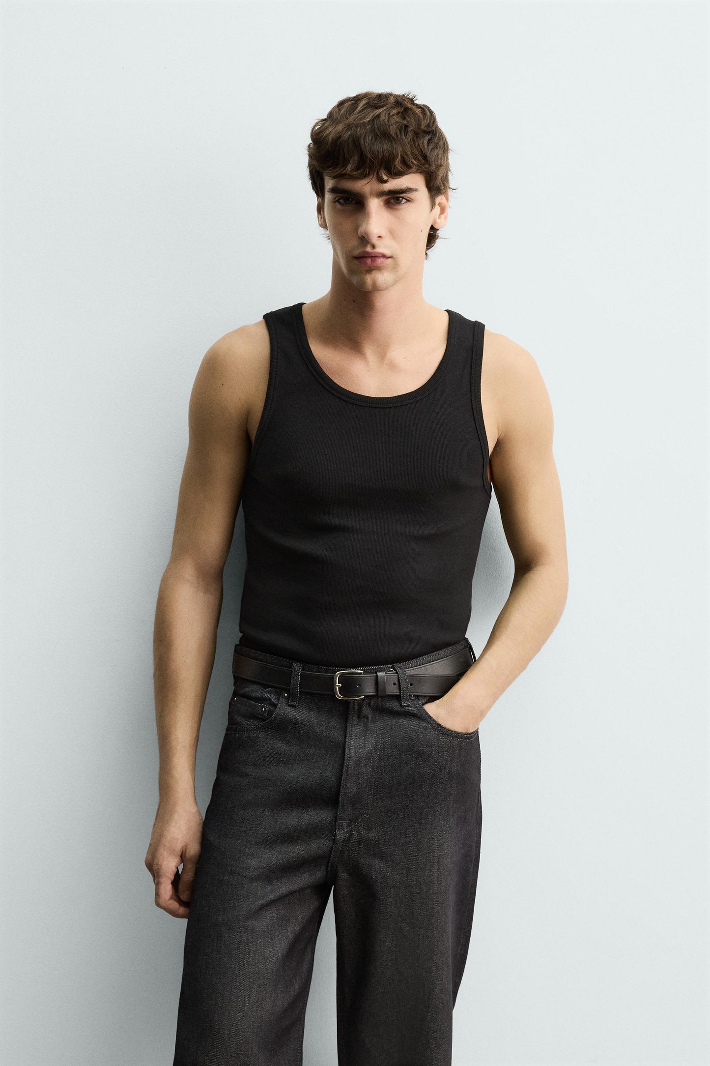 T-SHIRT TANK RIB BÁSICA