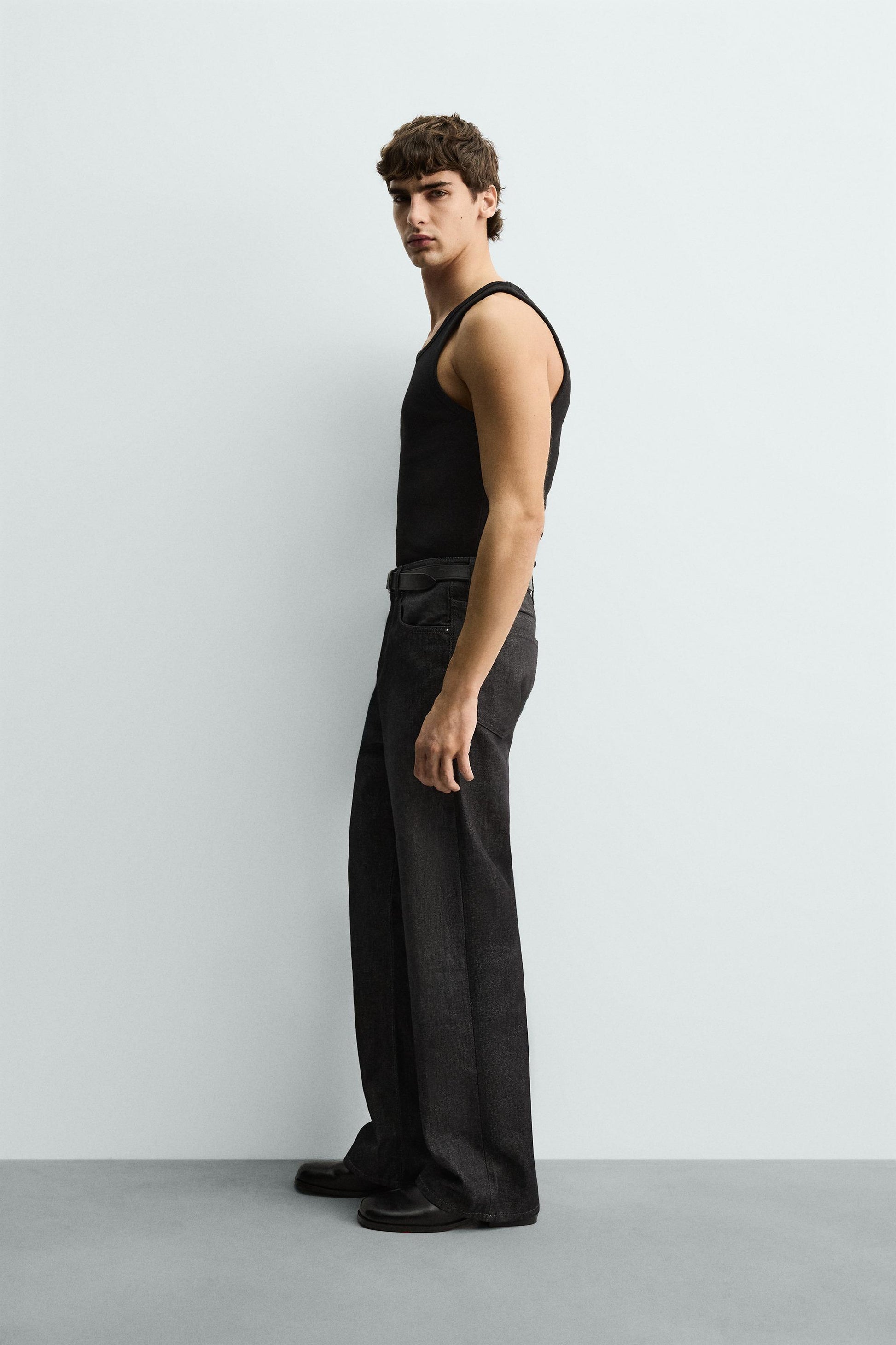 T-SHIRT TANK RIB BÁSICA