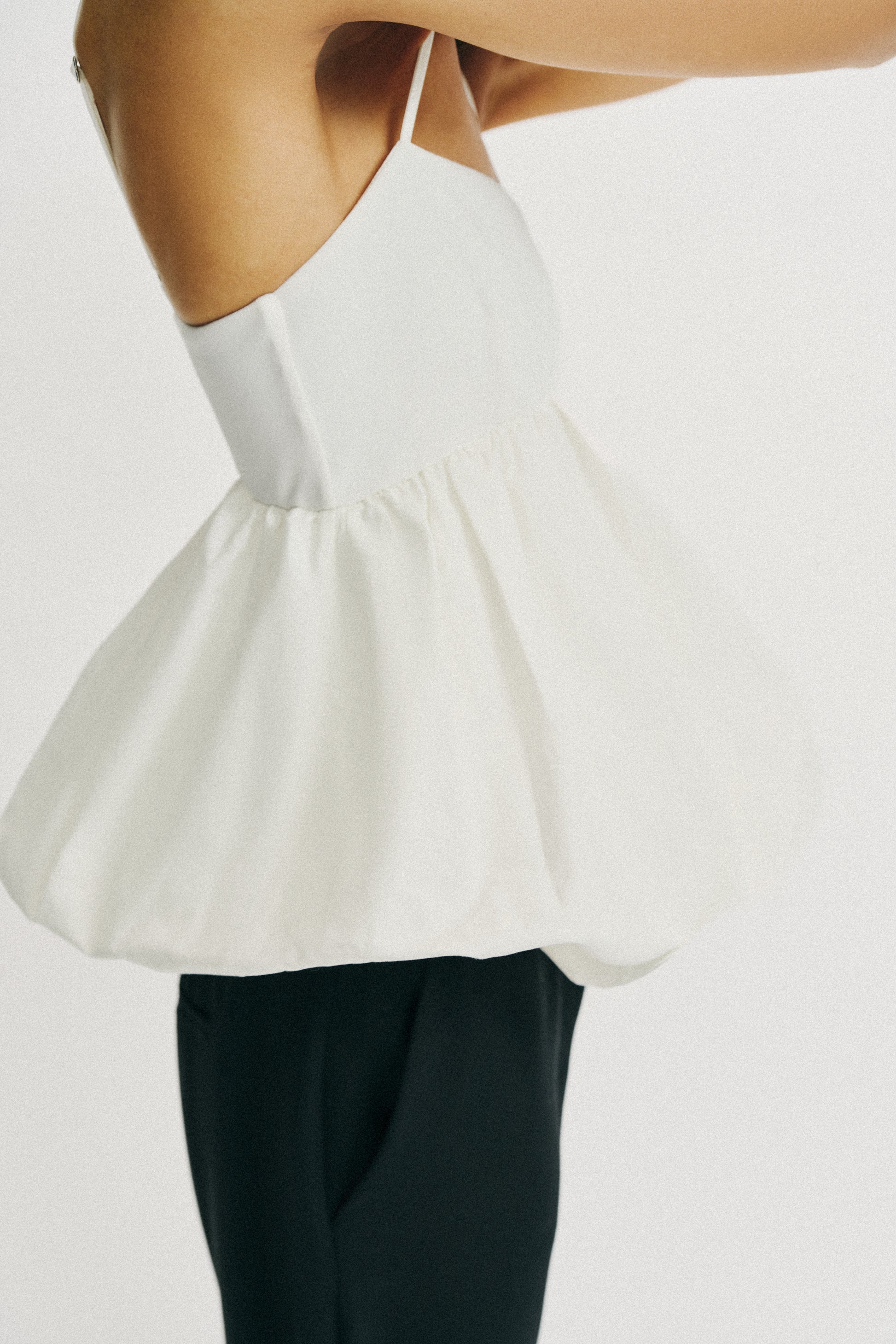 TOP DE ALÇAS BALÃO - Branco-marfim