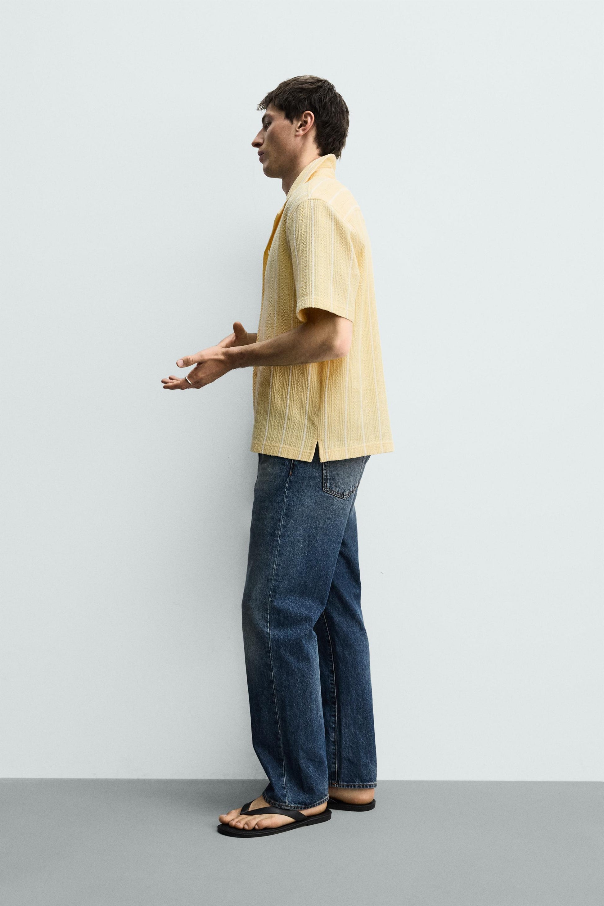 CAMISA REGULAR FIT JACQUARD ÀS RISCAS