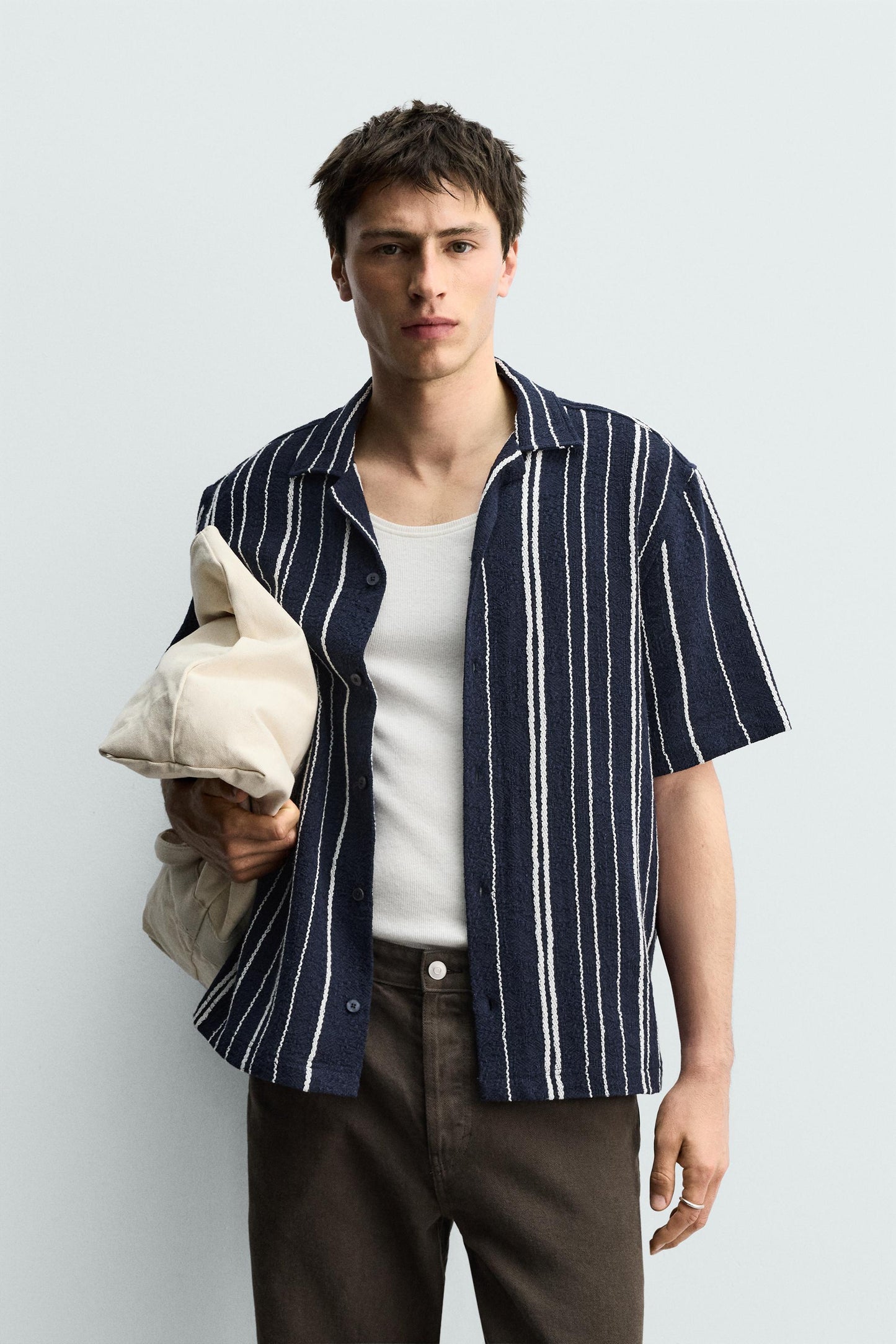 CAMISA REGULAR FIT JACQUARD ÀS RISCAS
