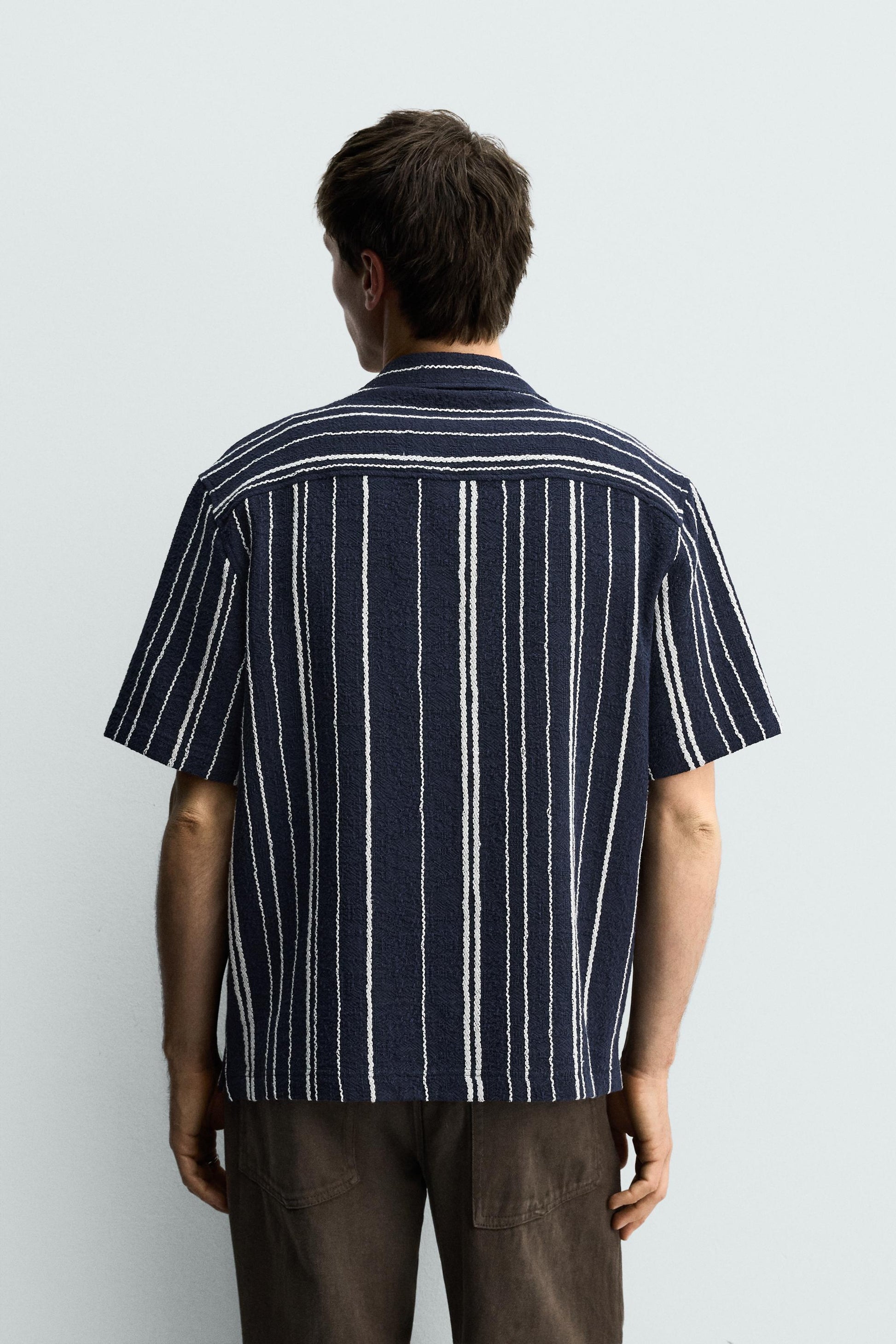 CAMISA REGULAR FIT JACQUARD ÀS RISCAS