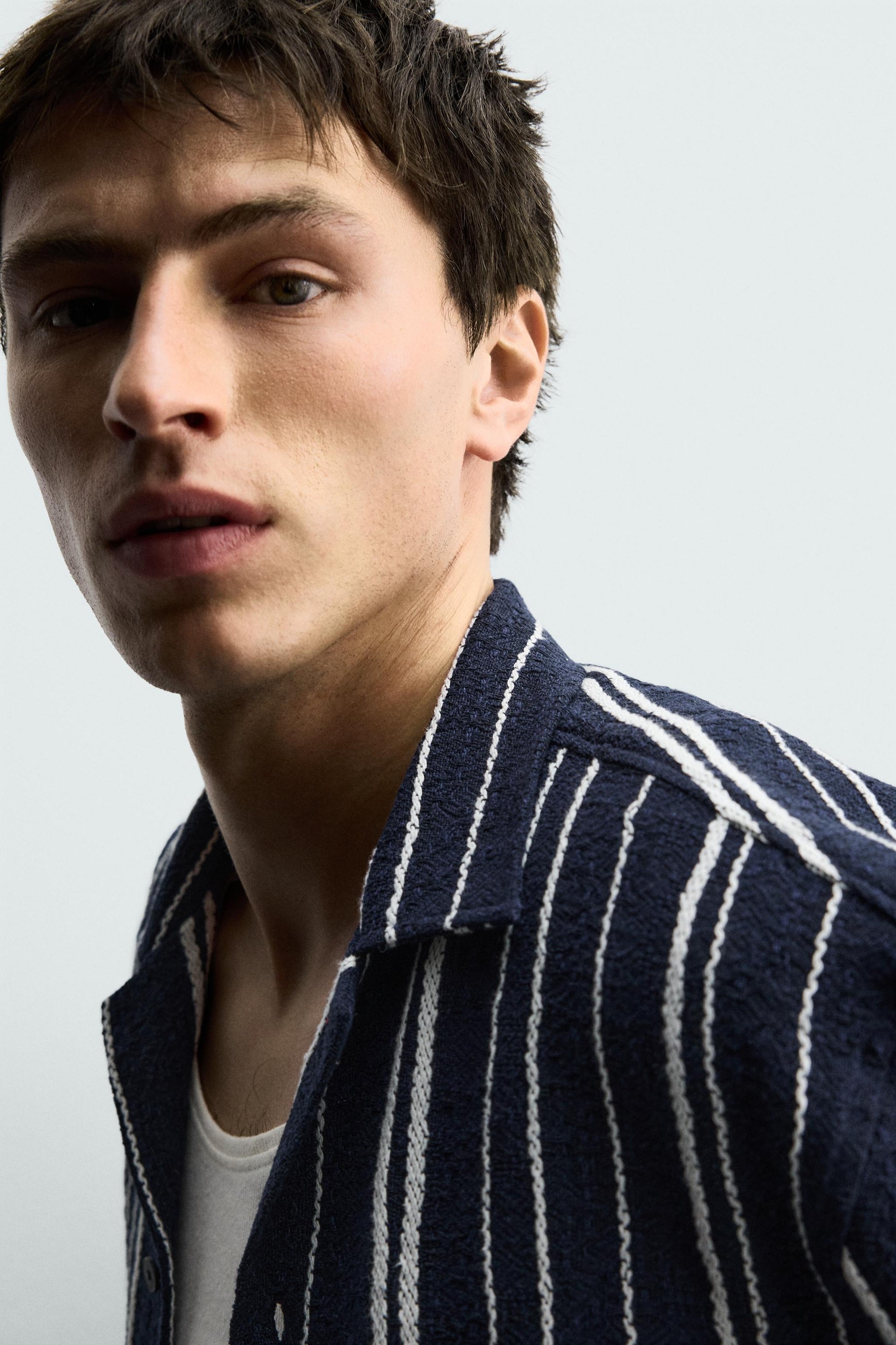 CAMISA REGULAR FIT JACQUARD ÀS RISCAS