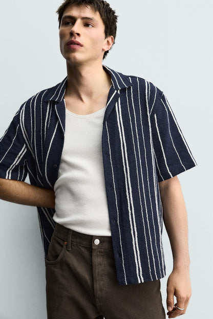 CAMISA REGULAR FIT JACQUARD ÀS RISCAS