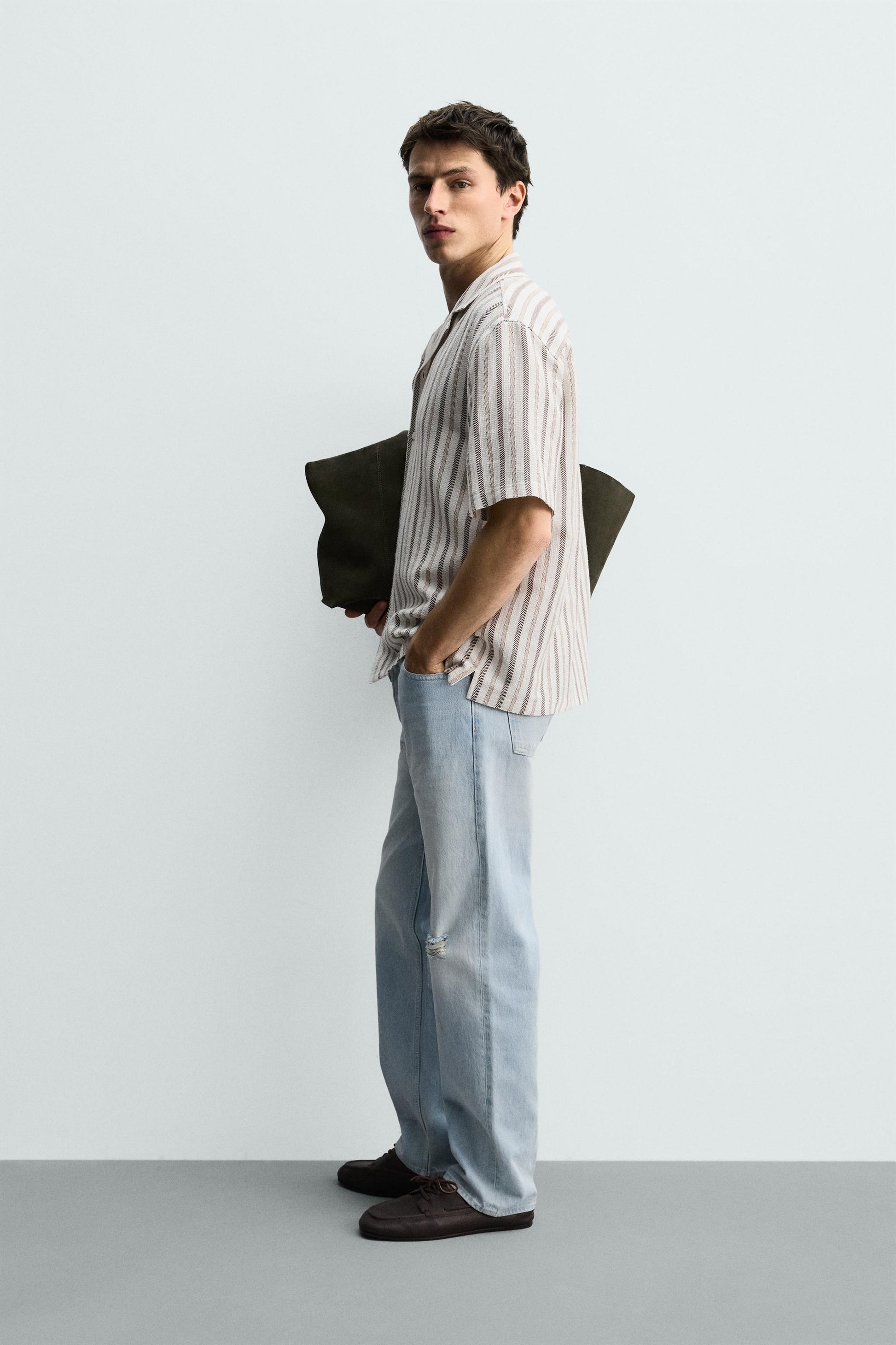 CAMISA REGULAR FIT JACQUARD ÀS RISCAS