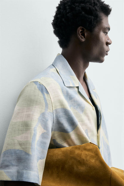 CAMISA FLUIDA COM ESTRUTURA
