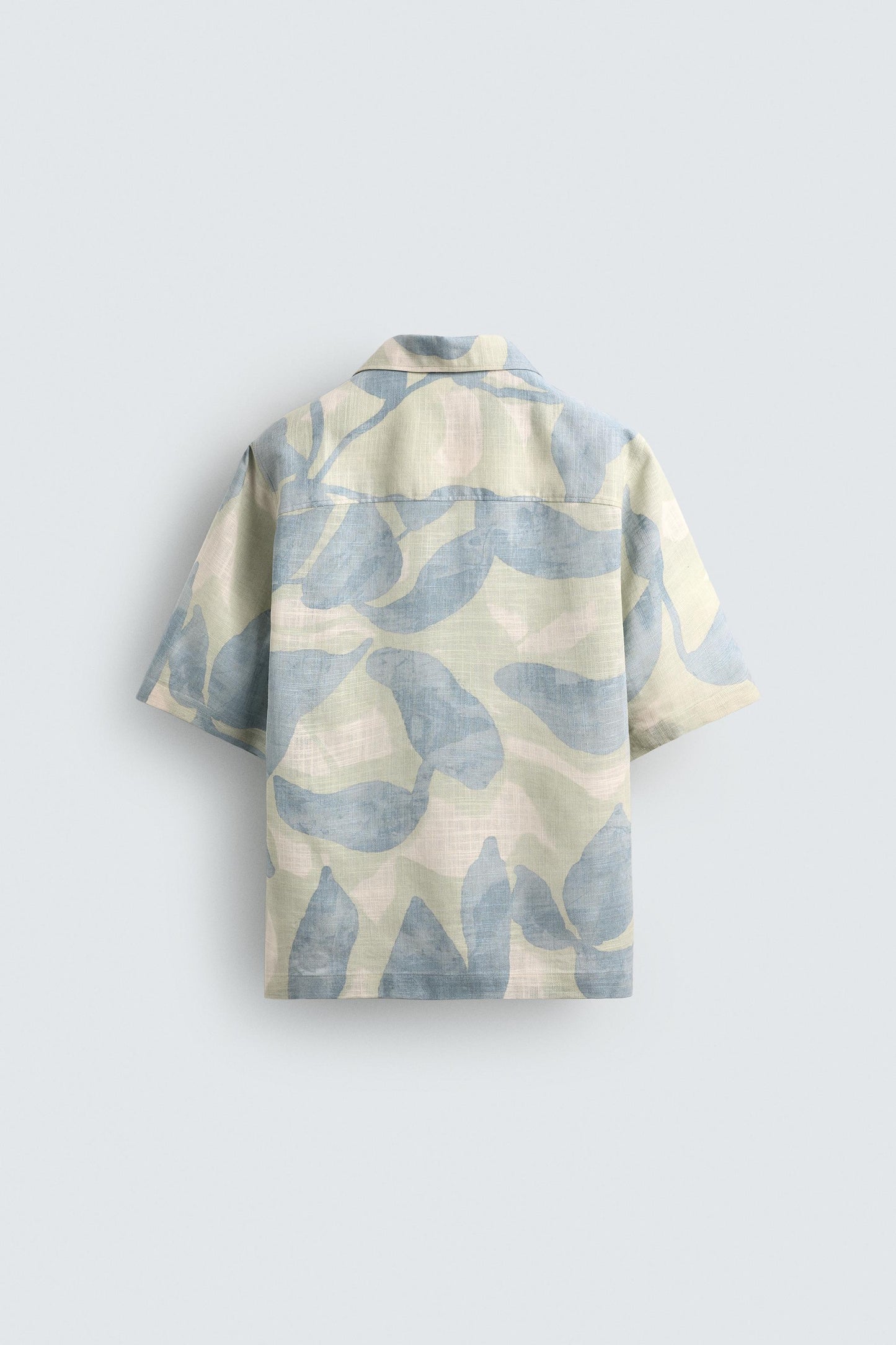 CAMISA FLUIDA COM ESTRUTURA