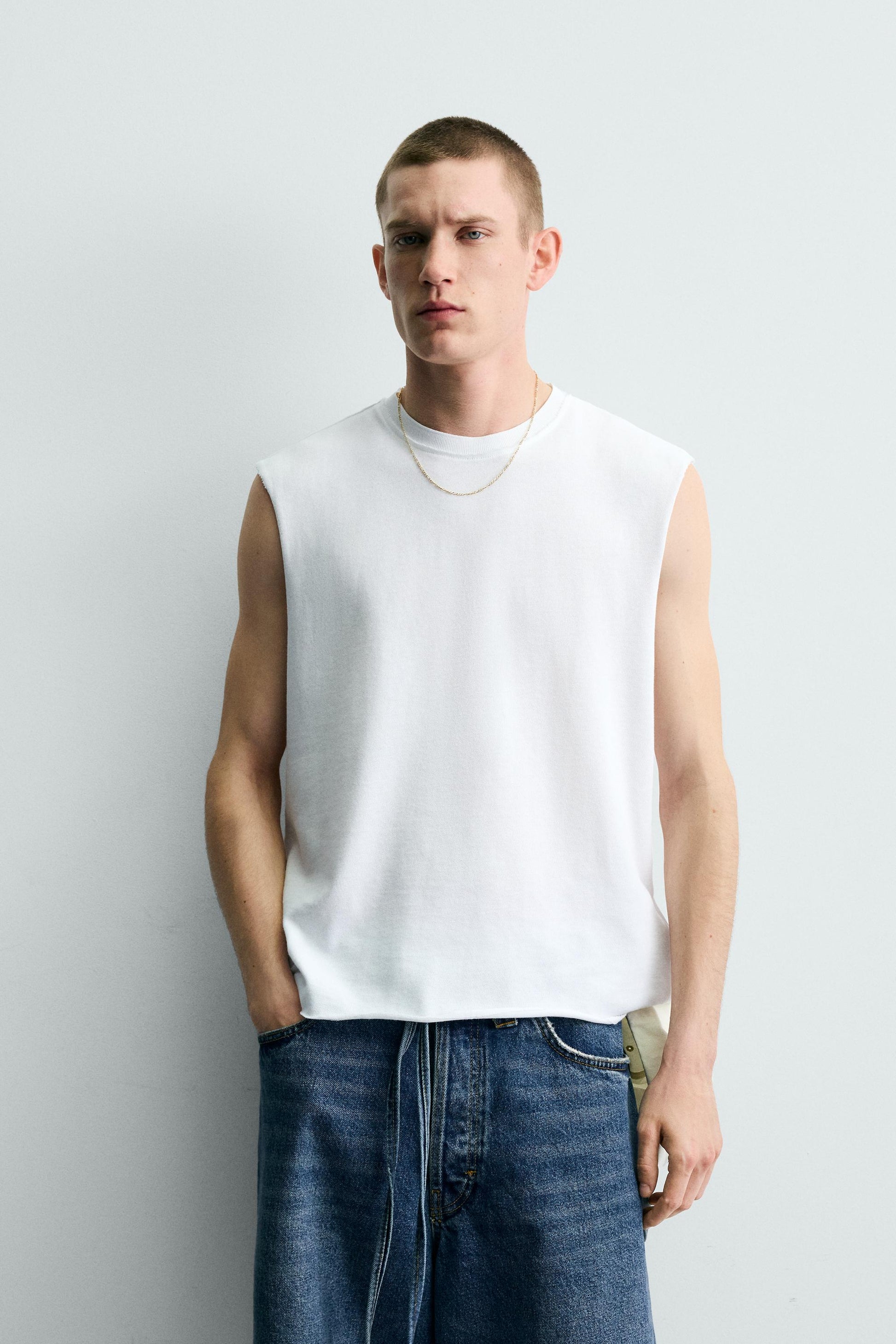 T-SHIRT DE ALÇAS EM MALHA DE ALGODÃO