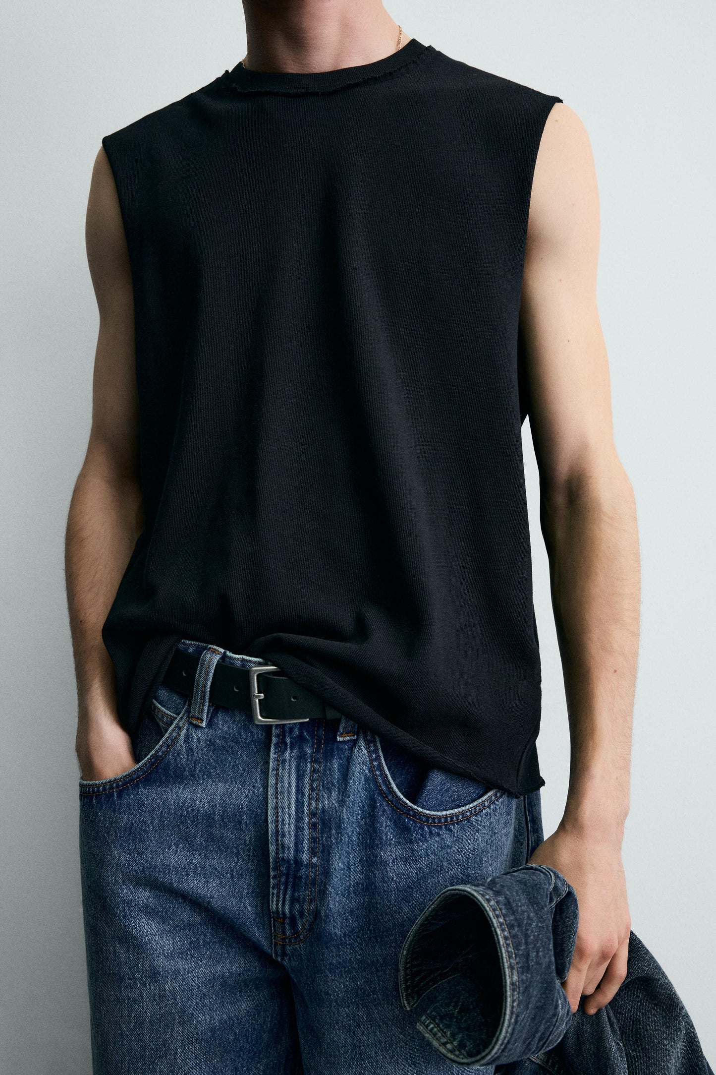 T-SHIRT DE ALÇAS EM MALHA DE ALGODÃO