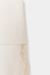 T-SHIRT COMBINADA COM RENDA - Cru