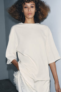 T-SHIRT COMBINADA COM RENDA - Cru