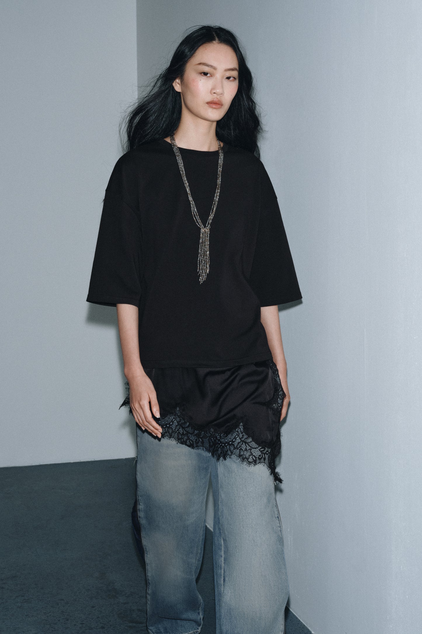 T-SHIRT COMBINADA COM RENDA - Preto