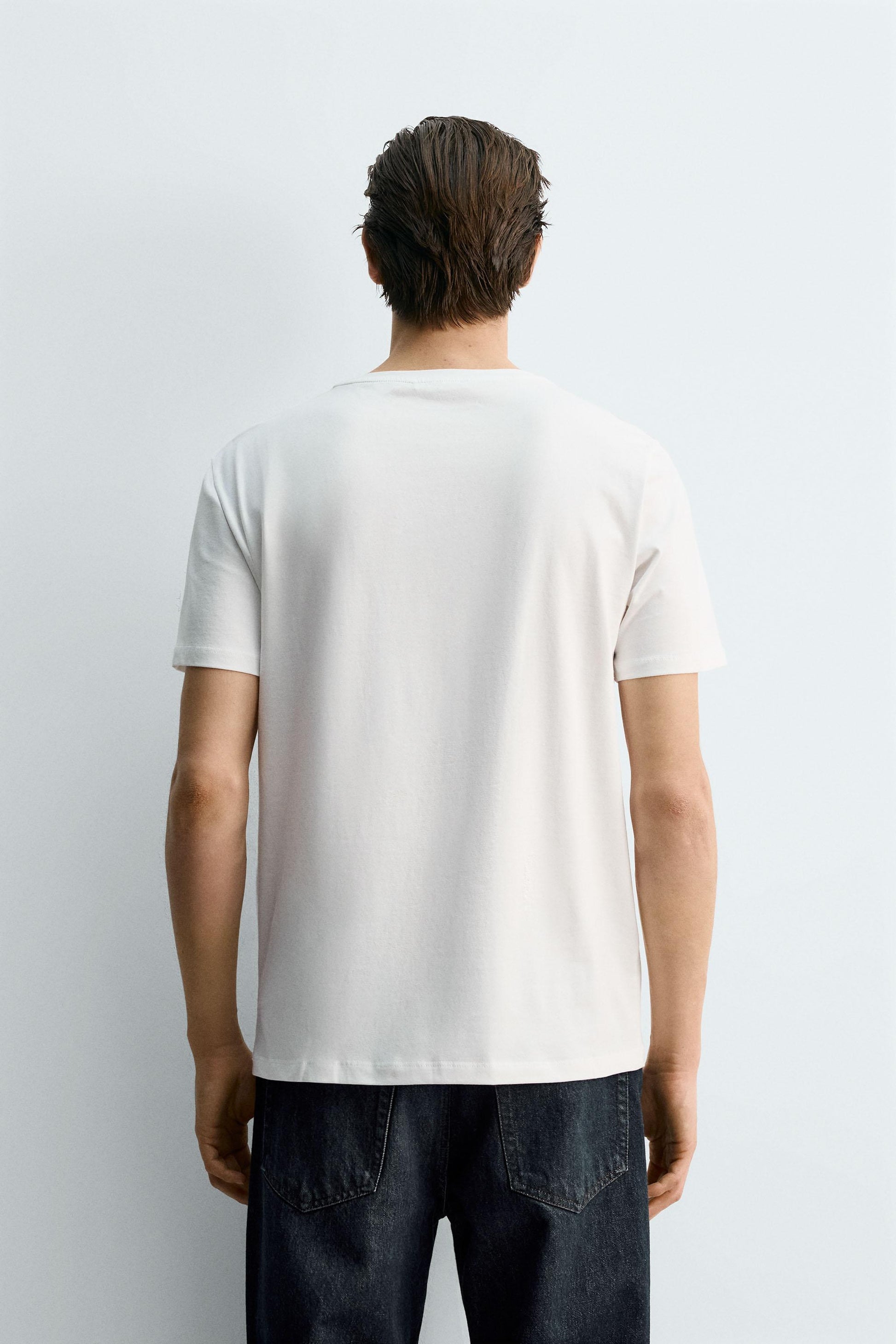 T-SHIRT SLIM FIT BÁSICA /01
