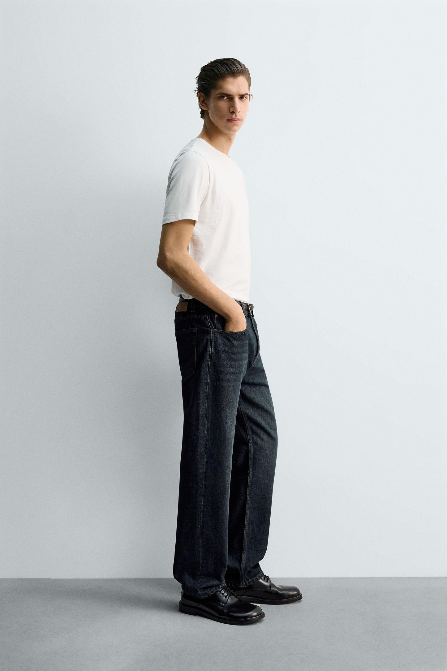T-SHIRT SLIM FIT BÁSICA /01