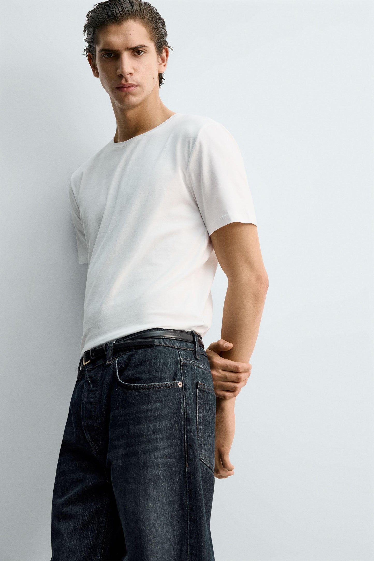 T-SHIRT SLIM FIT BÁSICA /01