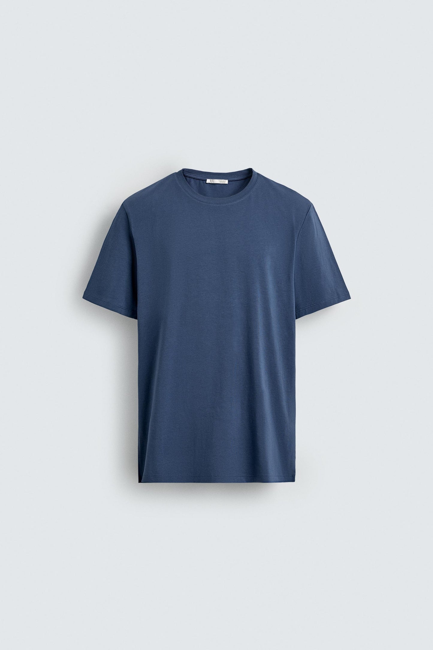 T-SHIRT SLIM FIT BÁSICA /01