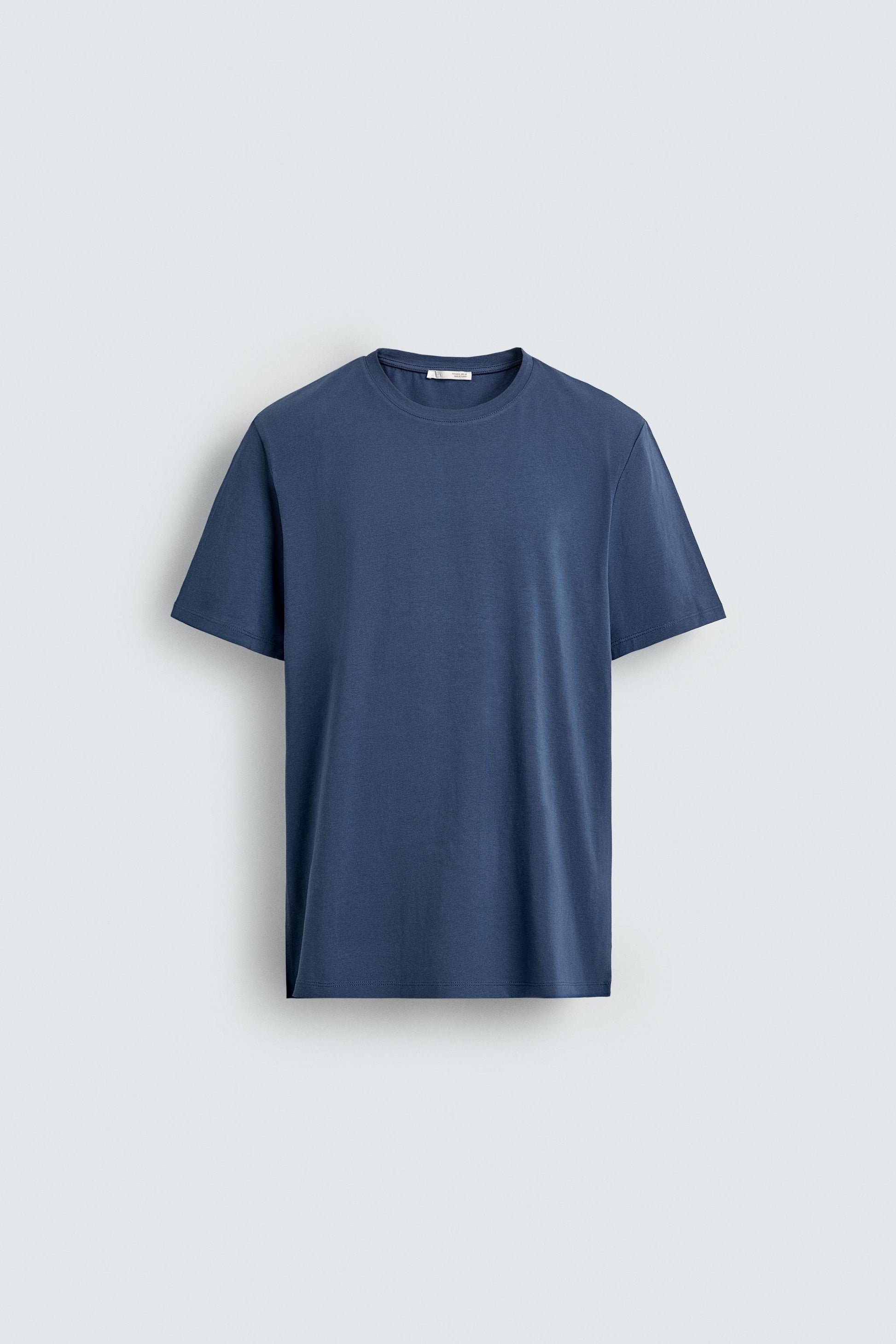 T-SHIRT SLIM FIT BÁSICA /01