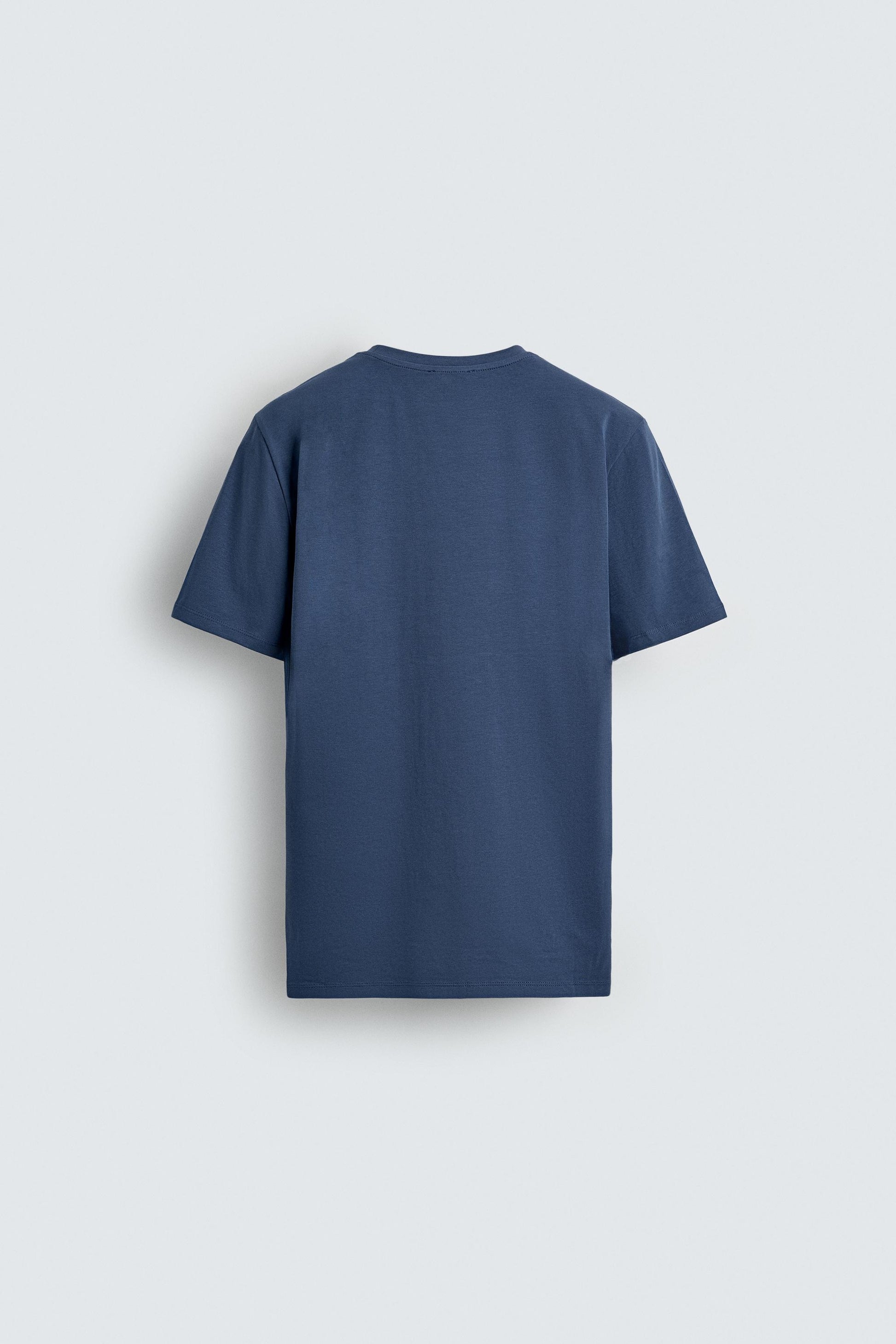 T-SHIRT SLIM FIT BÁSICA /01