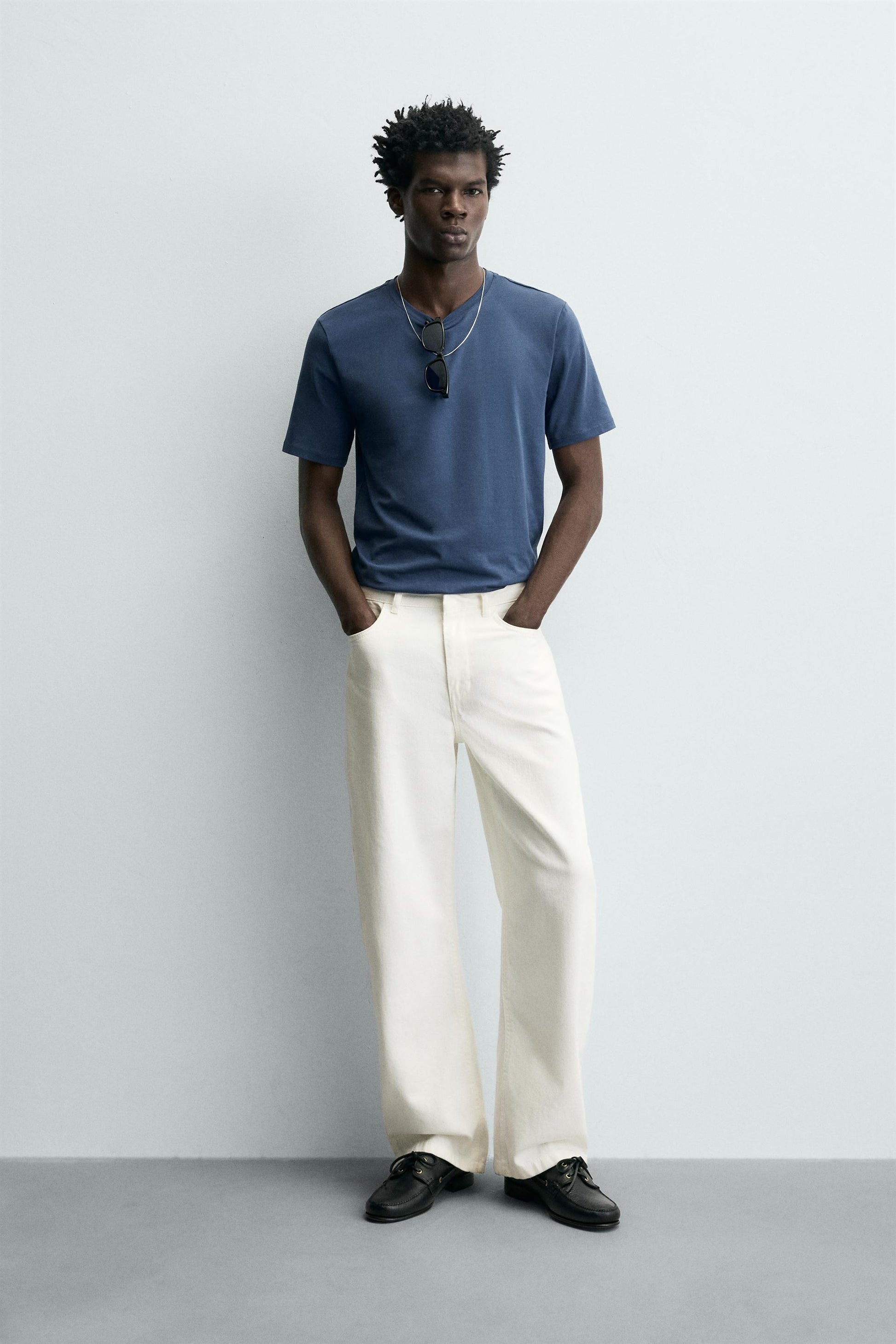 T-SHIRT SLIM FIT BÁSICA /01