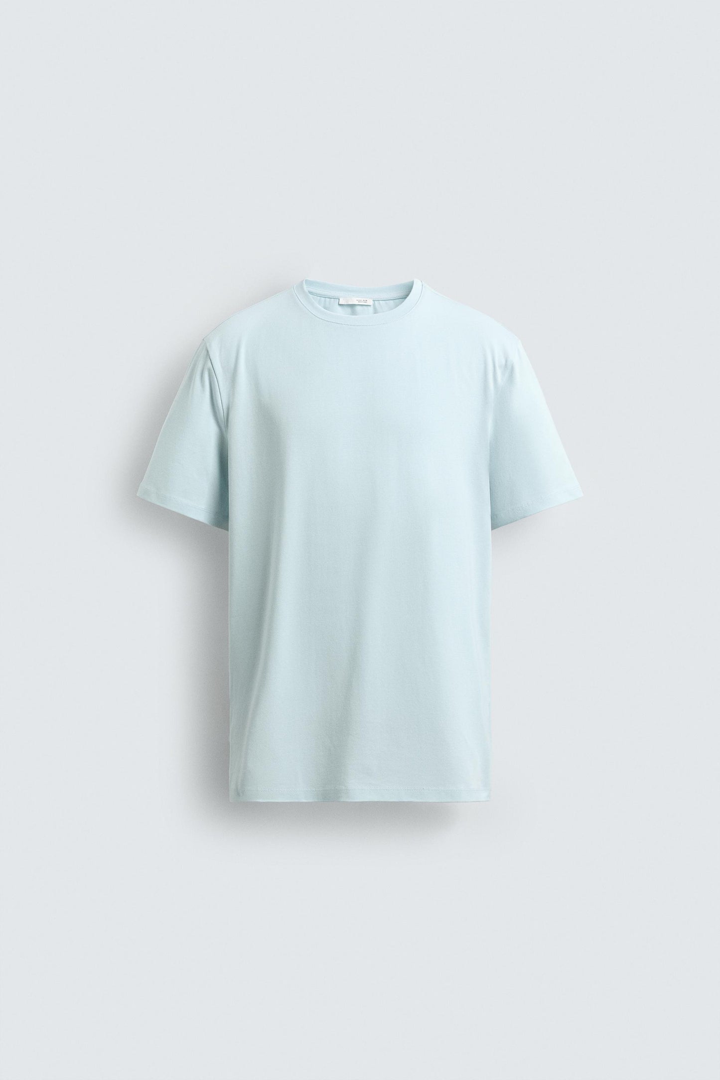 T-SHIRT SLIM FIT BÁSICA /01