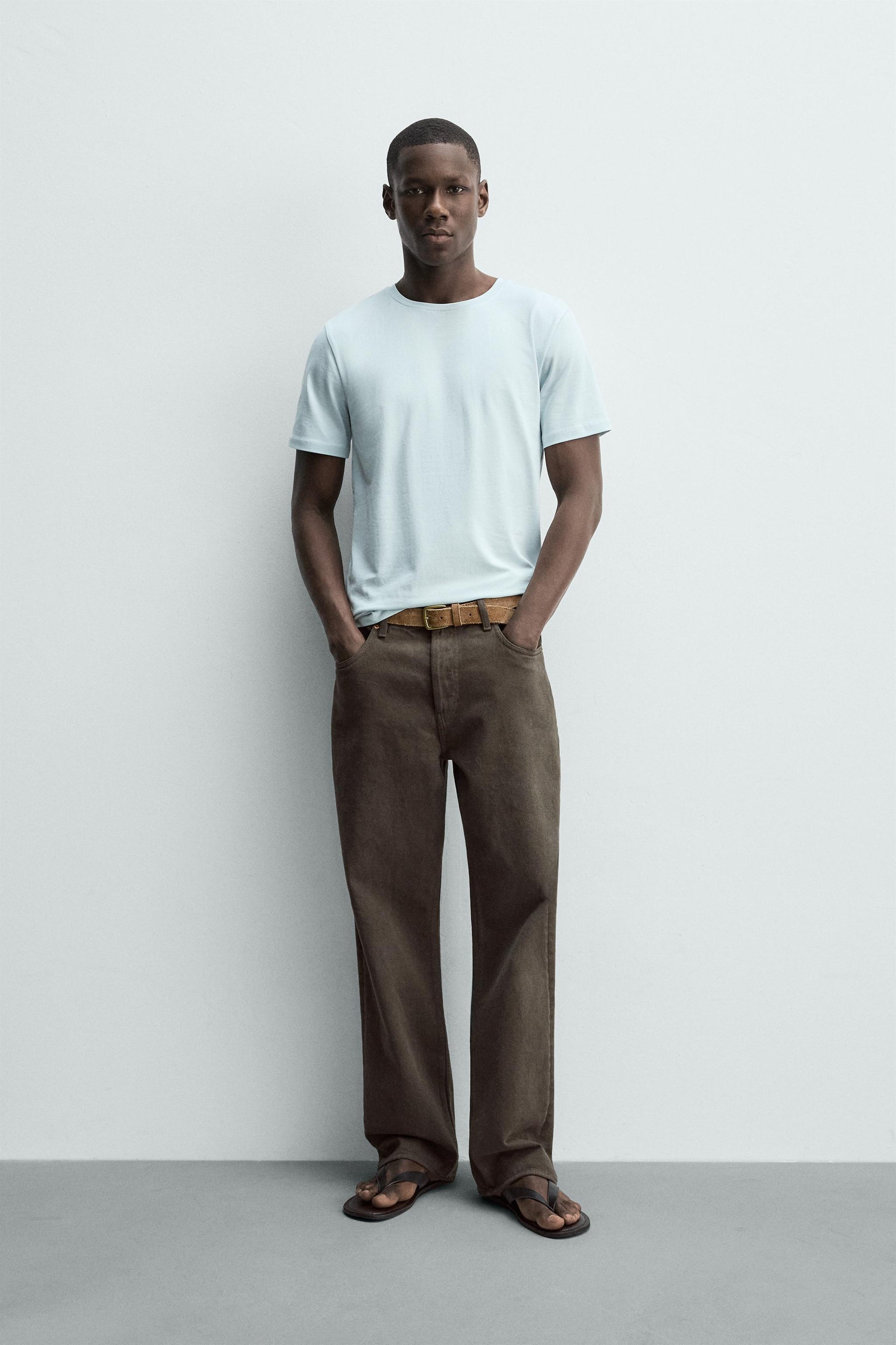T-SHIRT SLIM FIT BÁSICA /01