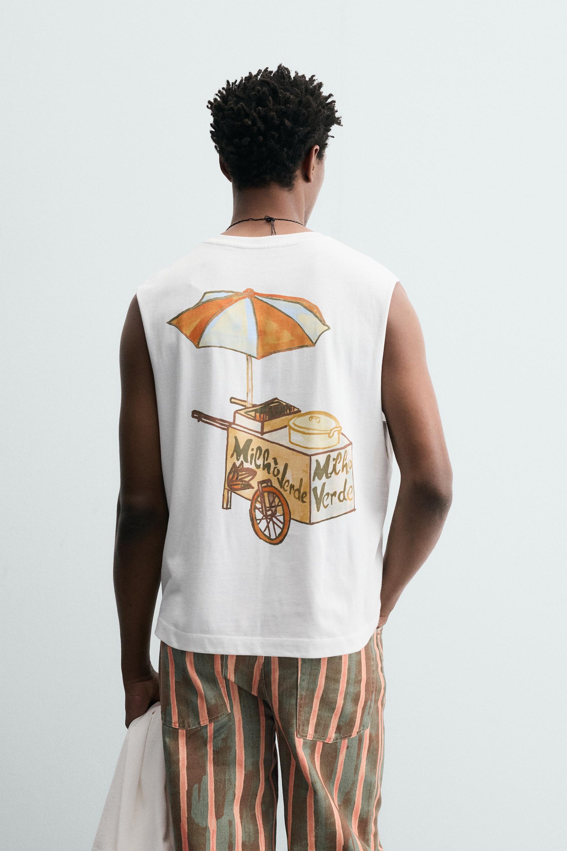 T-SHIRT DE ALÇAS COM BORDADO DE BANANAS