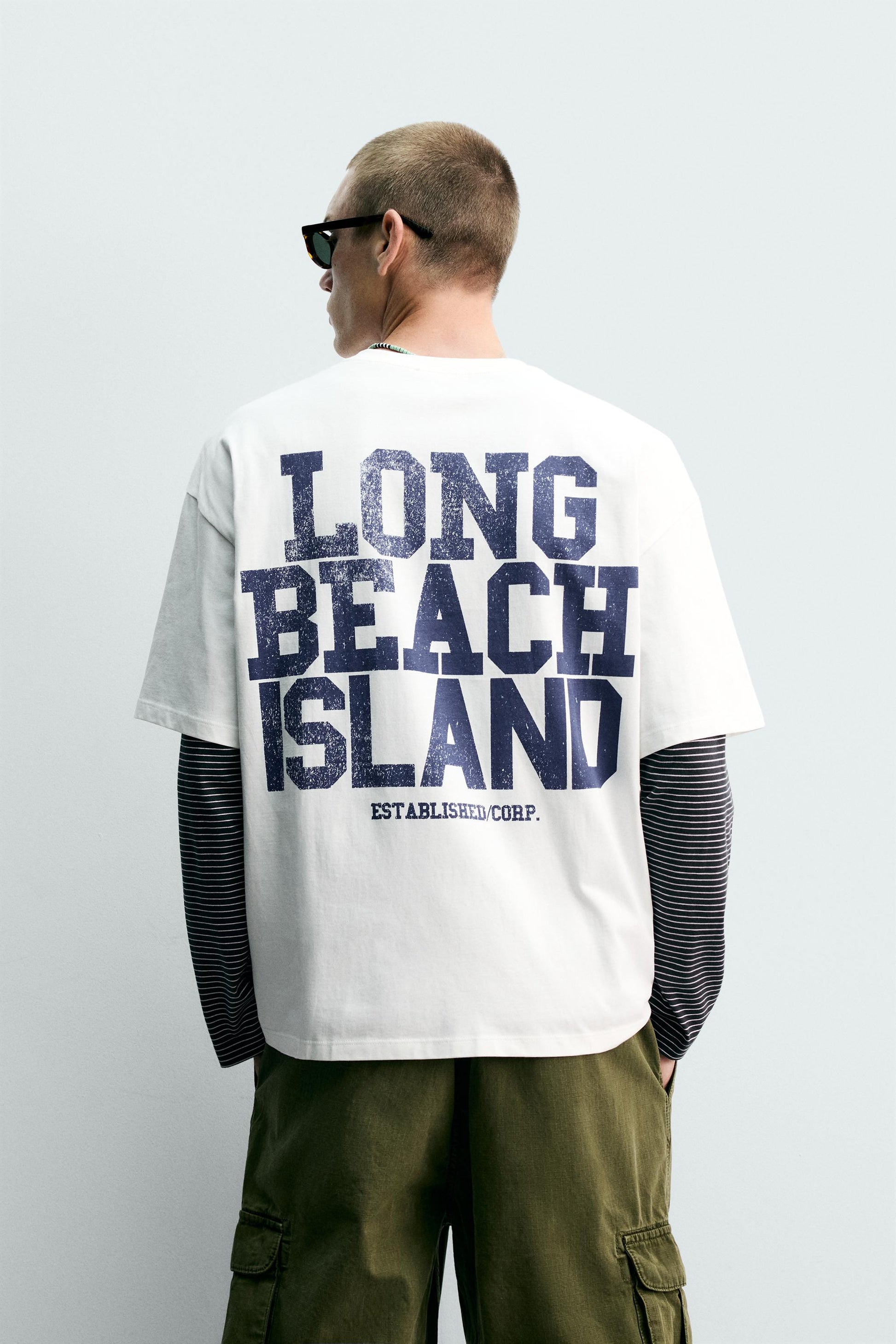 T-SHIRT RELAX FIT COM ESTAMPADOS EFEITO LAVADO