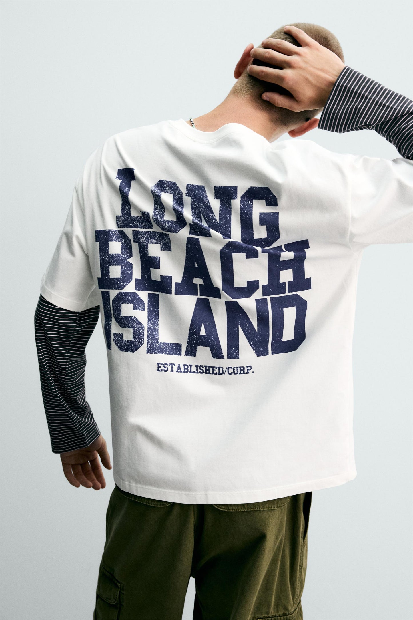 T-SHIRT RELAX FIT COM ESTAMPADOS EFEITO LAVADO